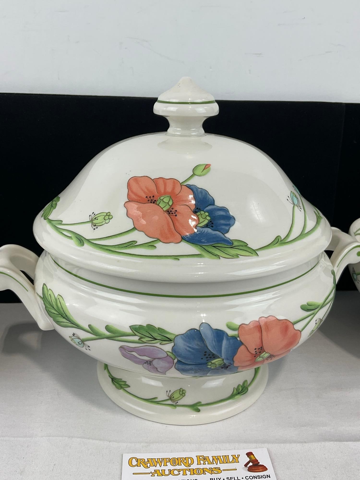 Villeroy & Boch China Amapola pattern, Fruit Bowl, Soup Tureen w/large lid & 8 small bowls - 2