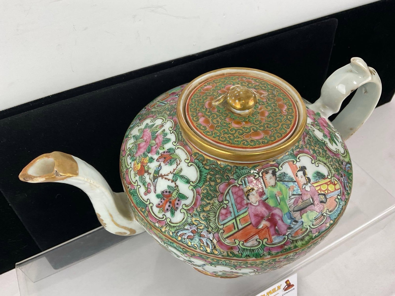 Antique 19th Century Canton Chinese Famille Rose Medallion porcelain teapot w/lid w/turtle finial - 2
