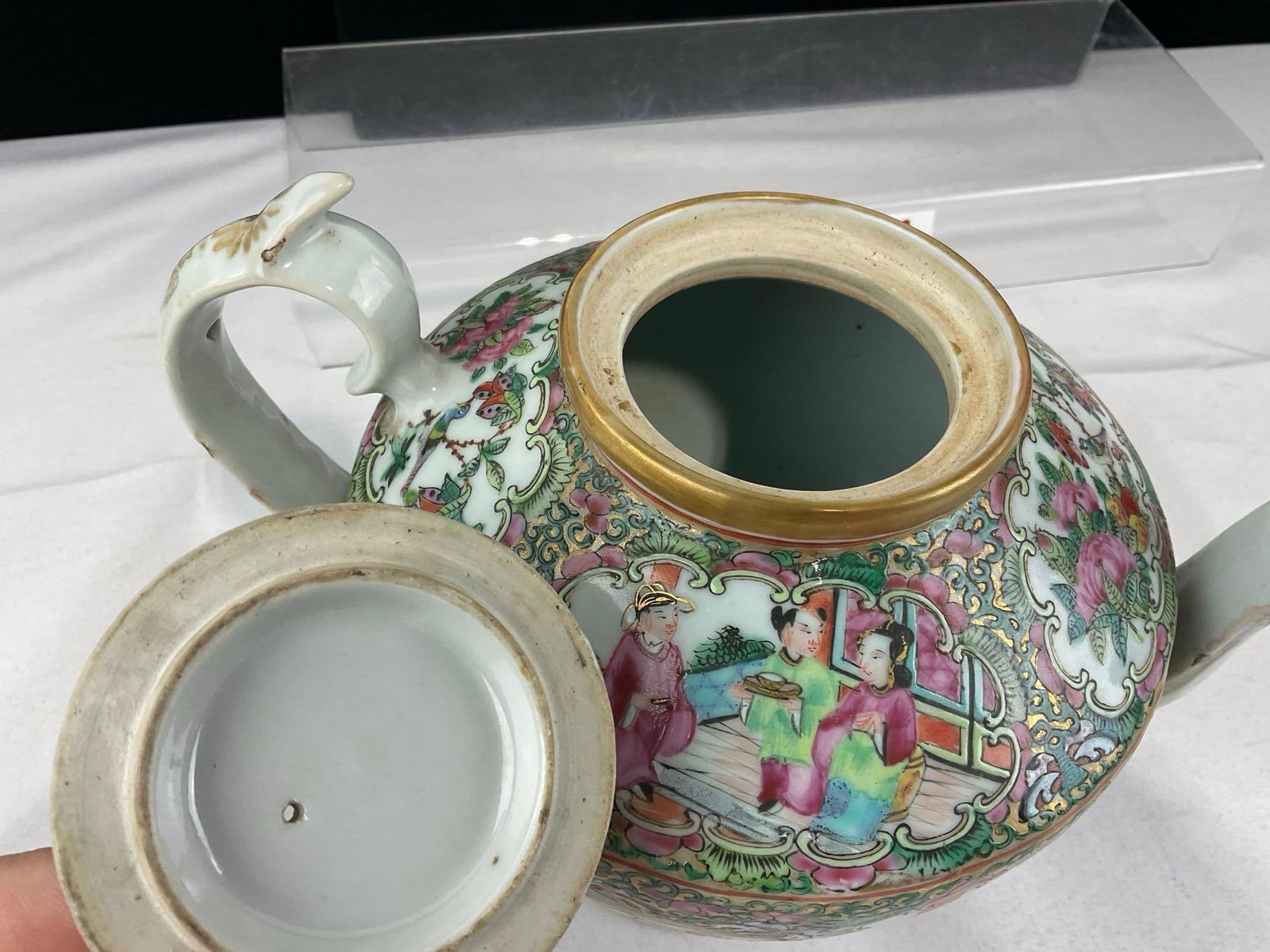 Antique 19th Century Canton Chinese Famille Rose Medallion porcelain teapot w/lid w/turtle finial - 5