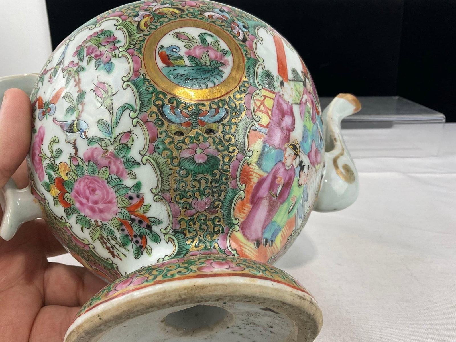 Antique 19th Century Canton Chinese Famille Rose Medallion porcelain teapot w/lid w/turtle finial - 6