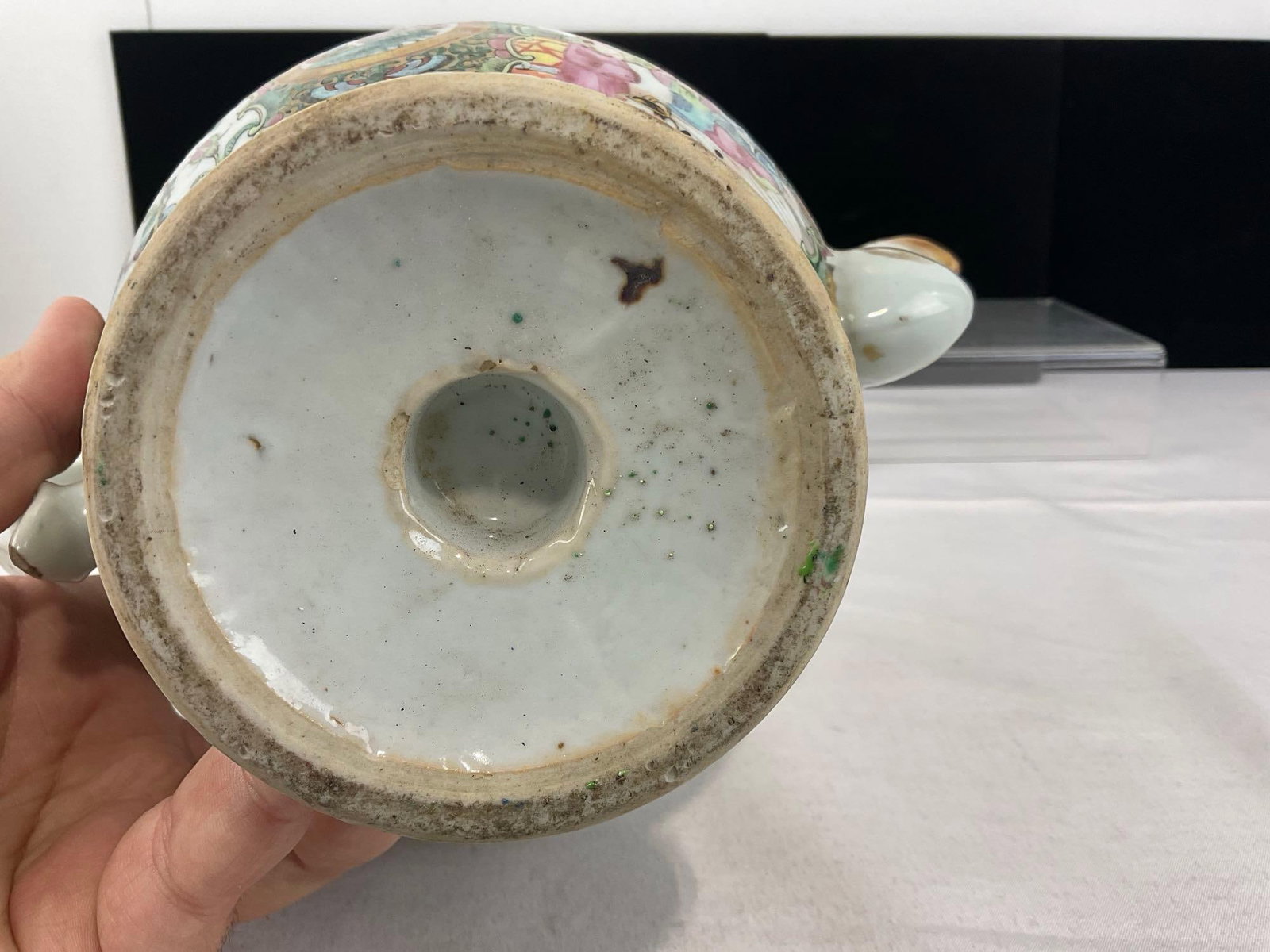 Antique 19th Century Canton Chinese Famille Rose Medallion porcelain teapot w/lid w/turtle finial - 7
