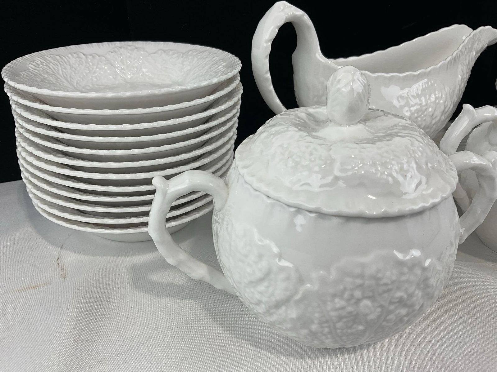 Spode China Savoy White Pattern, Cabbage Leaf design, 19 pieces - 2