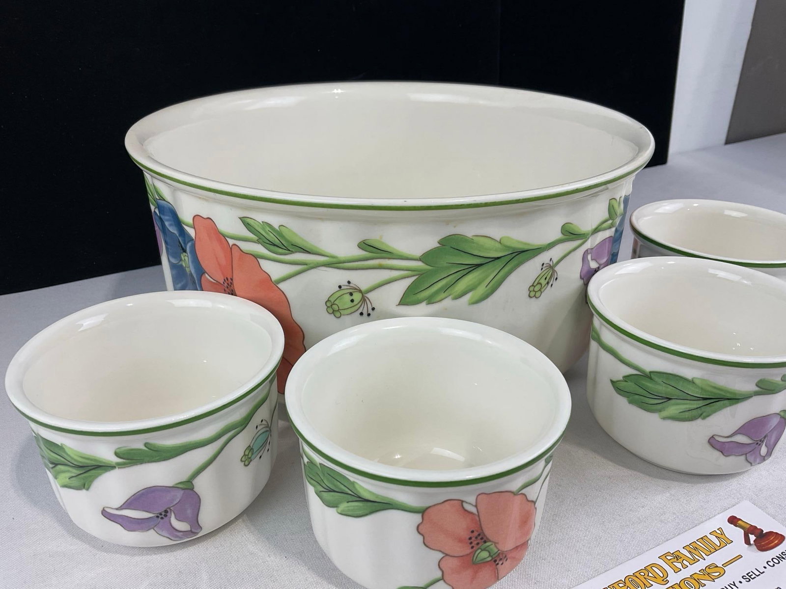 Villeroy & Boch China Amapola pattern, Oven to Tableware, 8.5 inch Round Souffle Dish & 4 Ramekins - 2