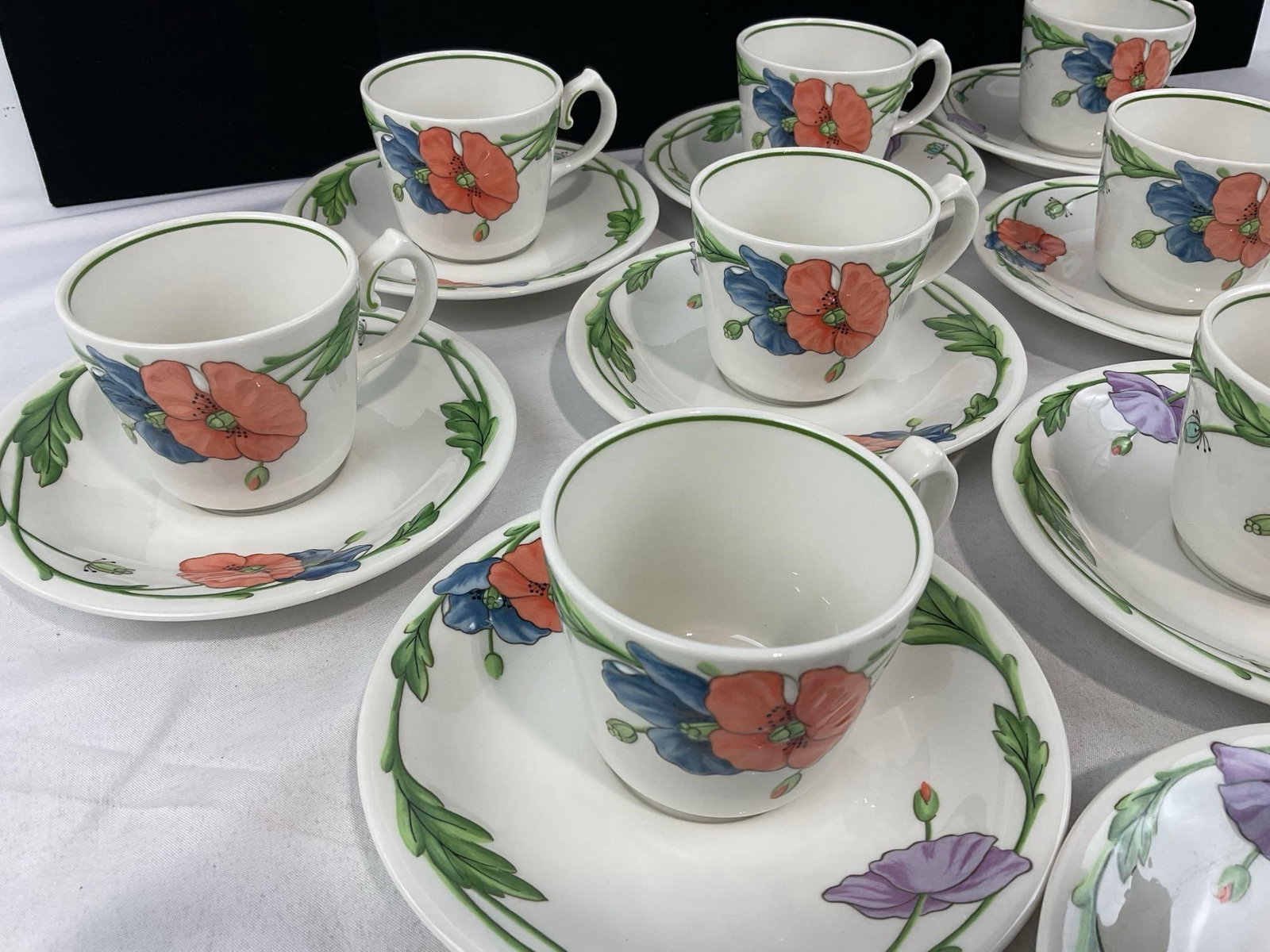 Villeroy & Boch China Amapola pattern, 12 Cups & 12 Saucers - 2
