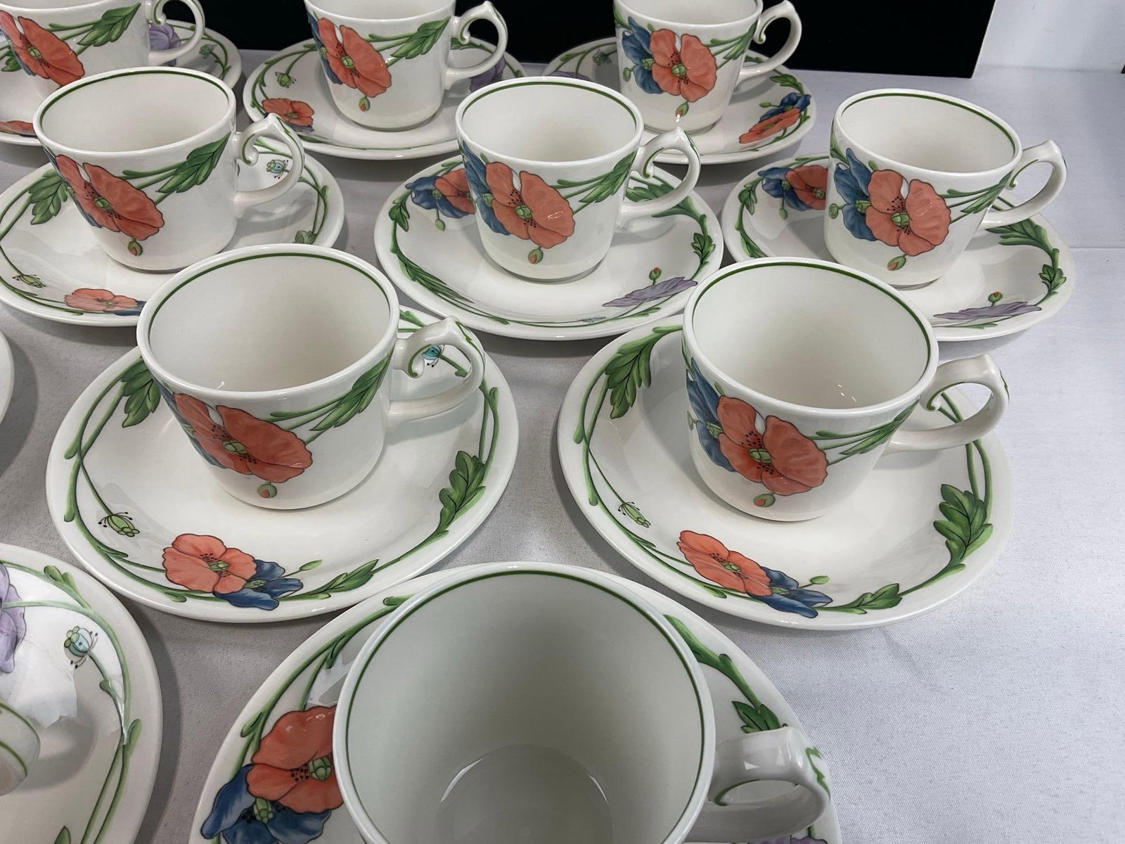 Villeroy & Boch China Amapola pattern, 12 Cups & 12 Saucers - 3
