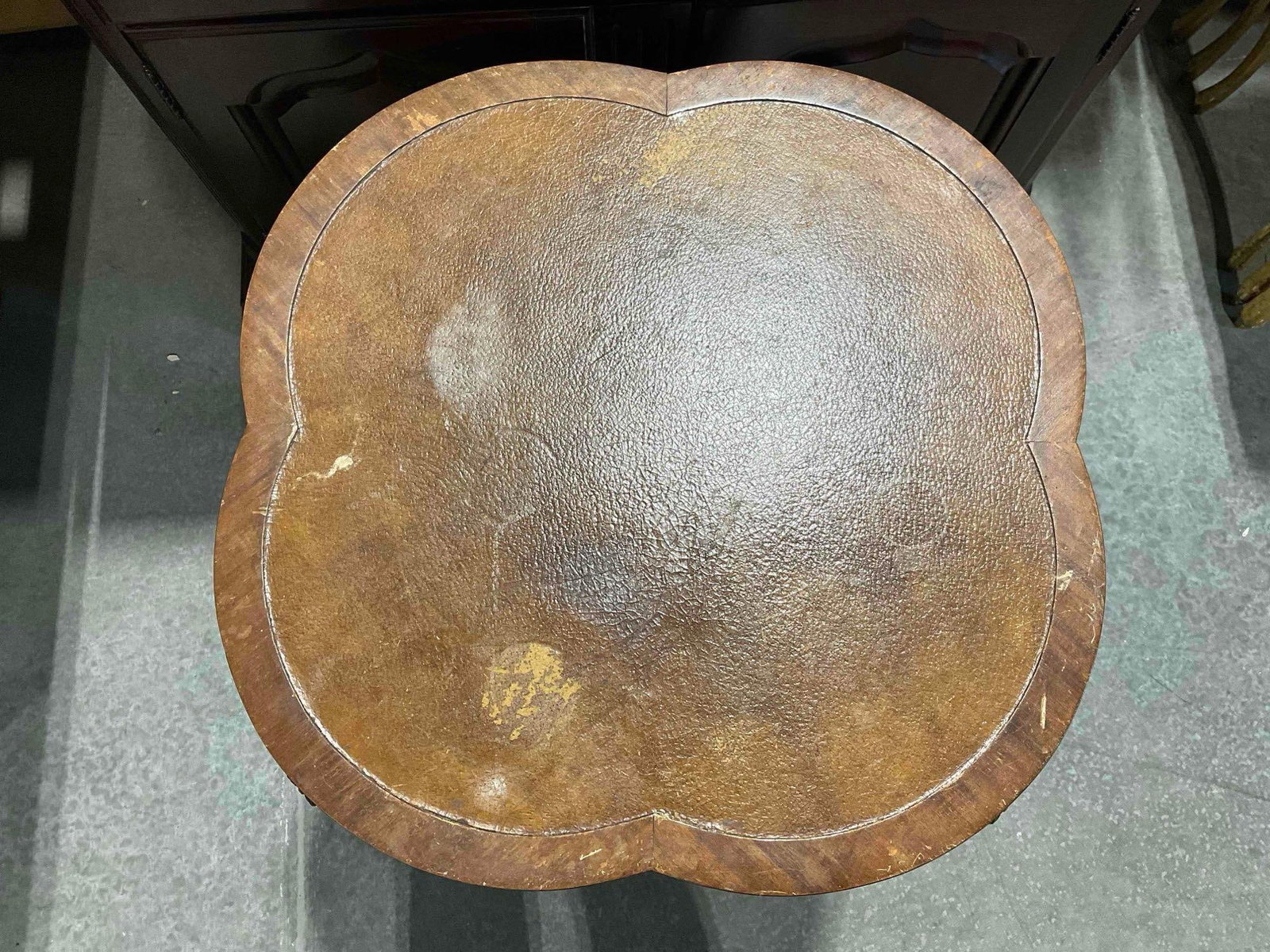 Vintage Quatrefoil Accent Table w/ Carved Wooden Base, Handsome Feet & Leather Inset Top. - 3