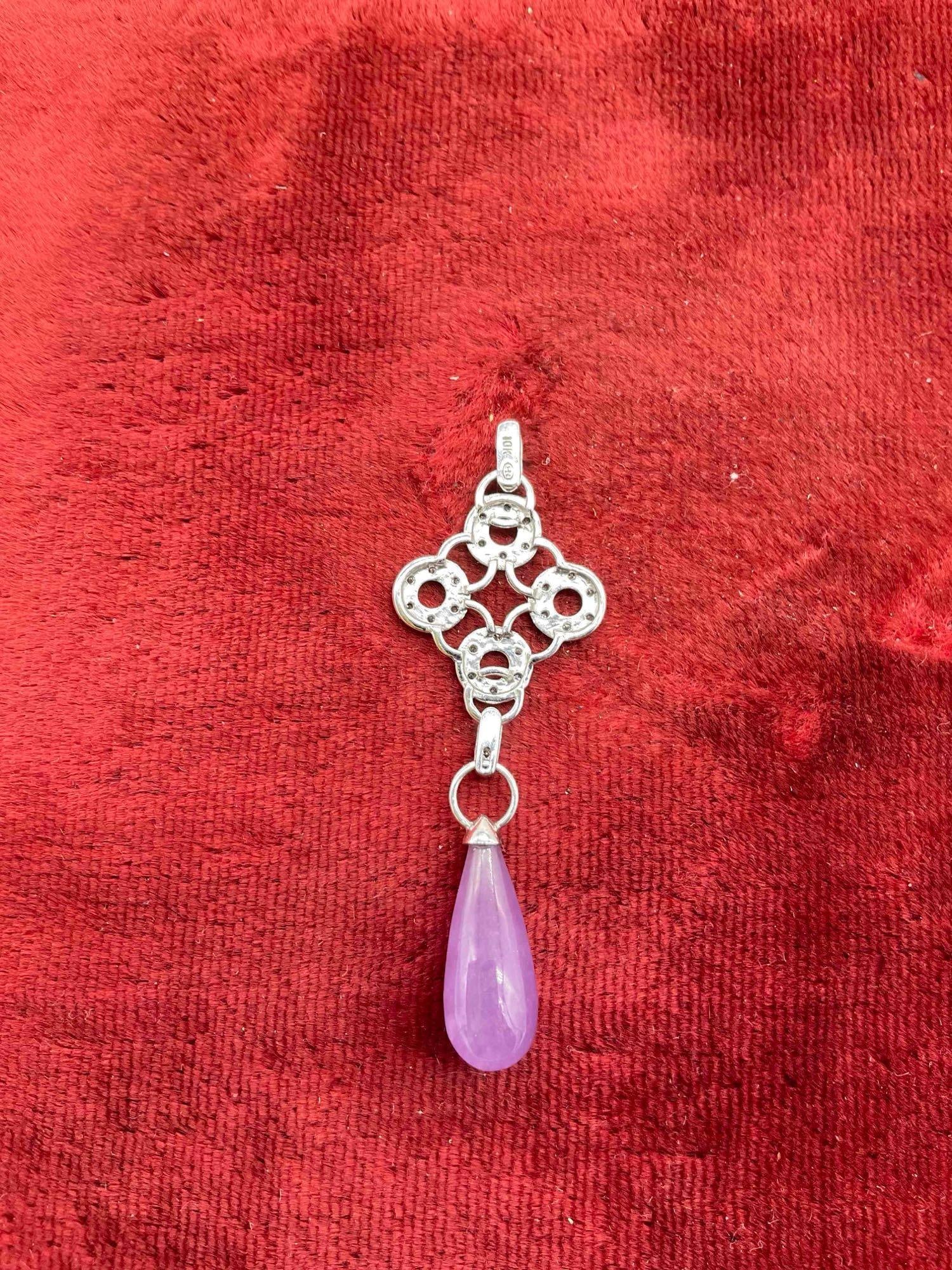 10K white gold and diamond pendant w/ lavender jade tear drop stone 4.03 total grams - 2