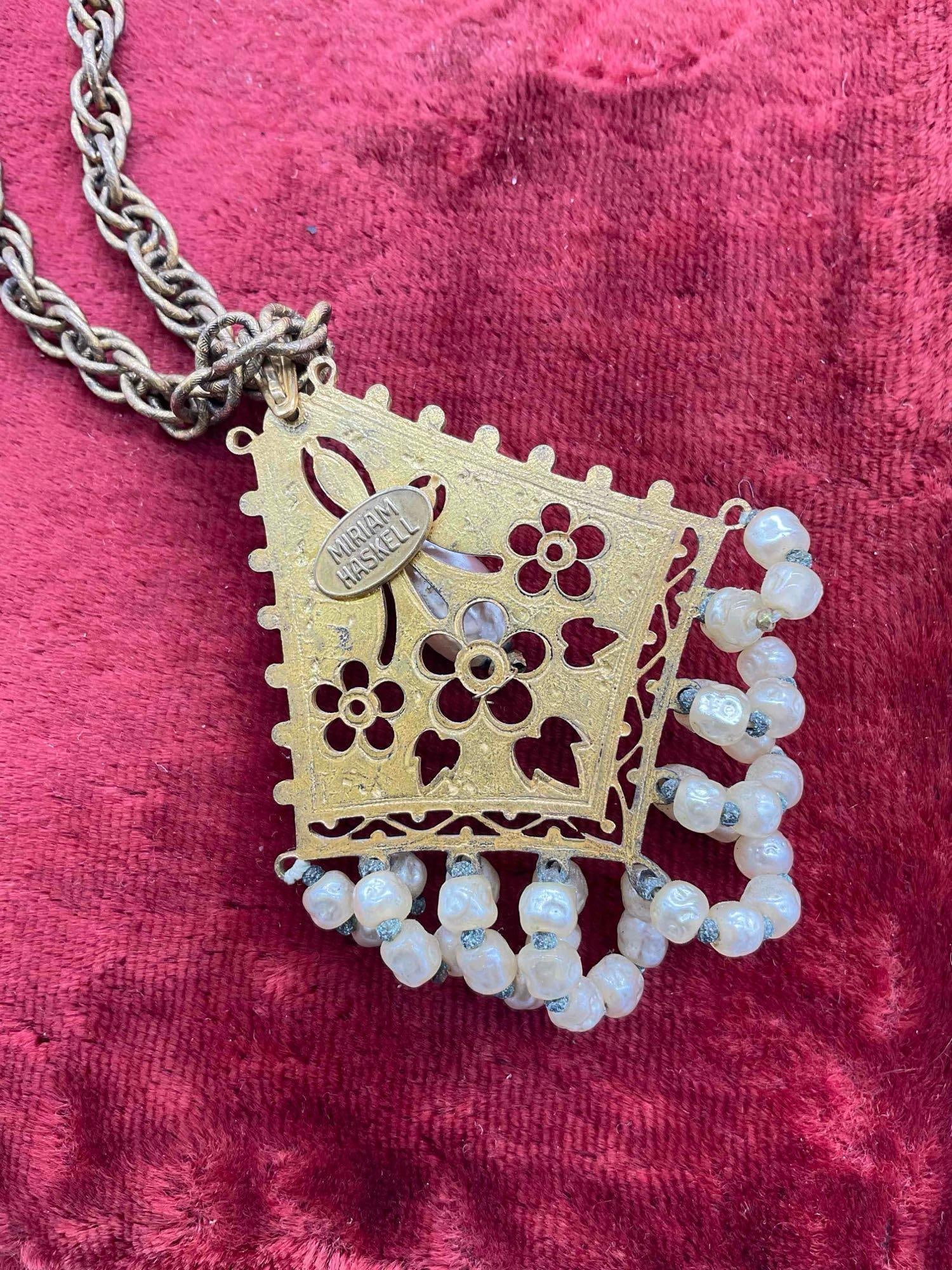 Mid Century Miriam Haskell Signed 18" Original necklace w/ Signed pendant & faux pearls - 3