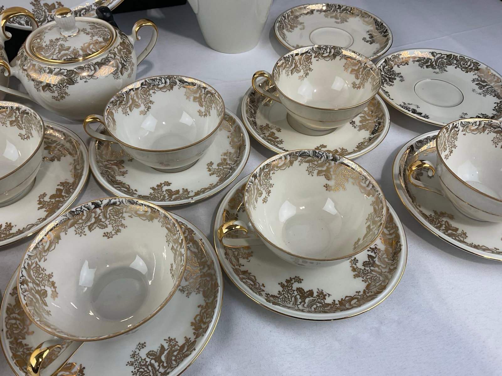 Antique Hutschenreuther Arzberg China, Gilt & Beige pattern, approx 38 pieces - 3