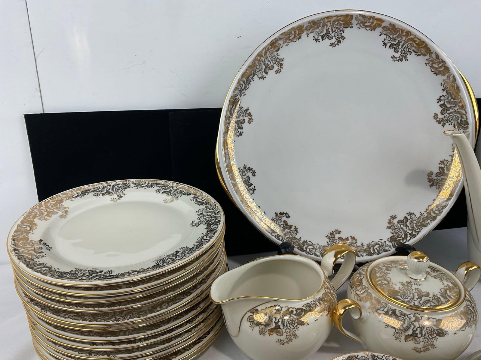 Antique Hutschenreuther Arzberg China, Gilt & Beige pattern, approx 38 pieces - 4