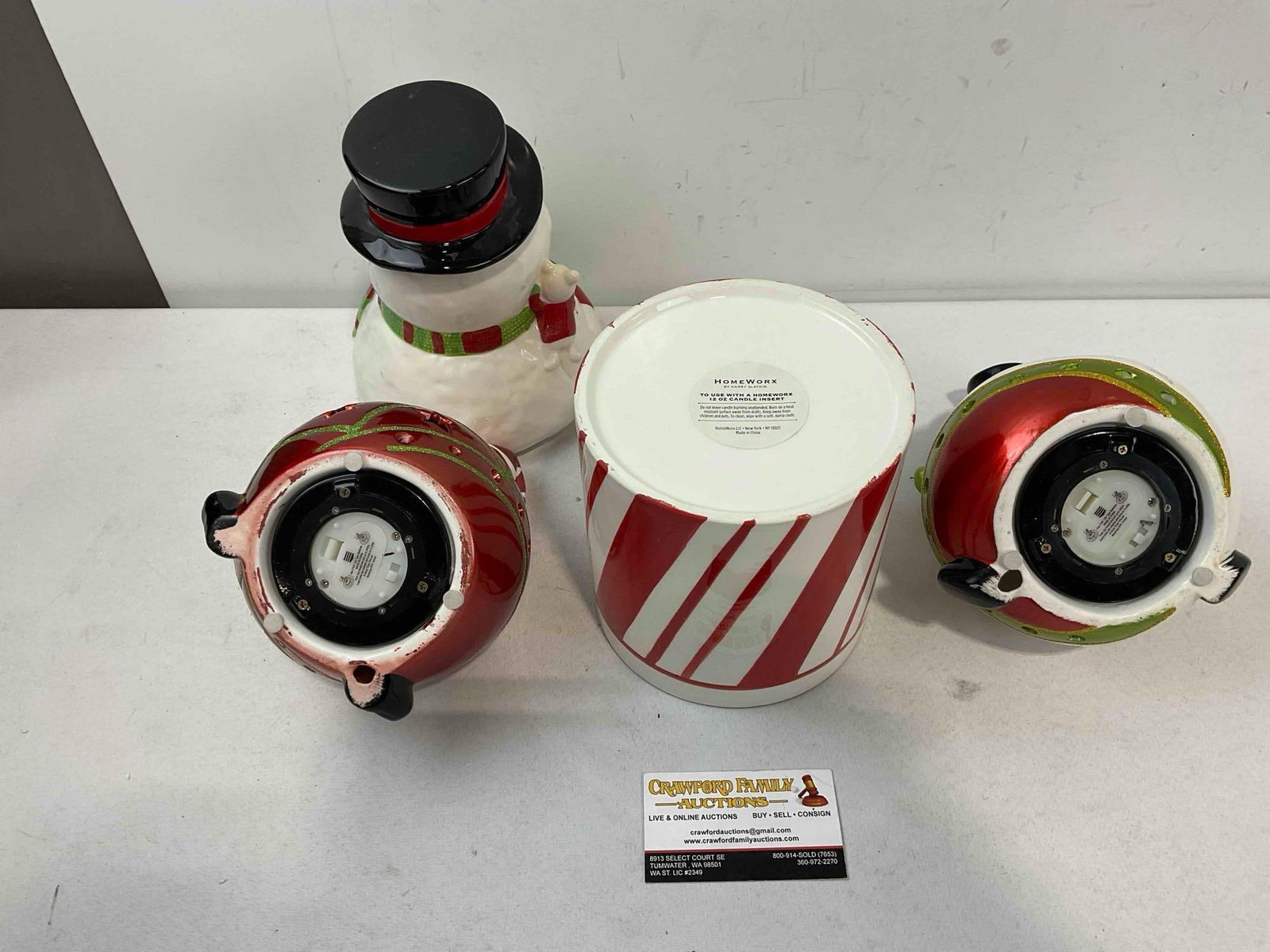 3 pcs Ceramic Christmas Decorations, incl. 2x Electric Lights & 1x Homeworx Cookie Jar. See pics. - 7