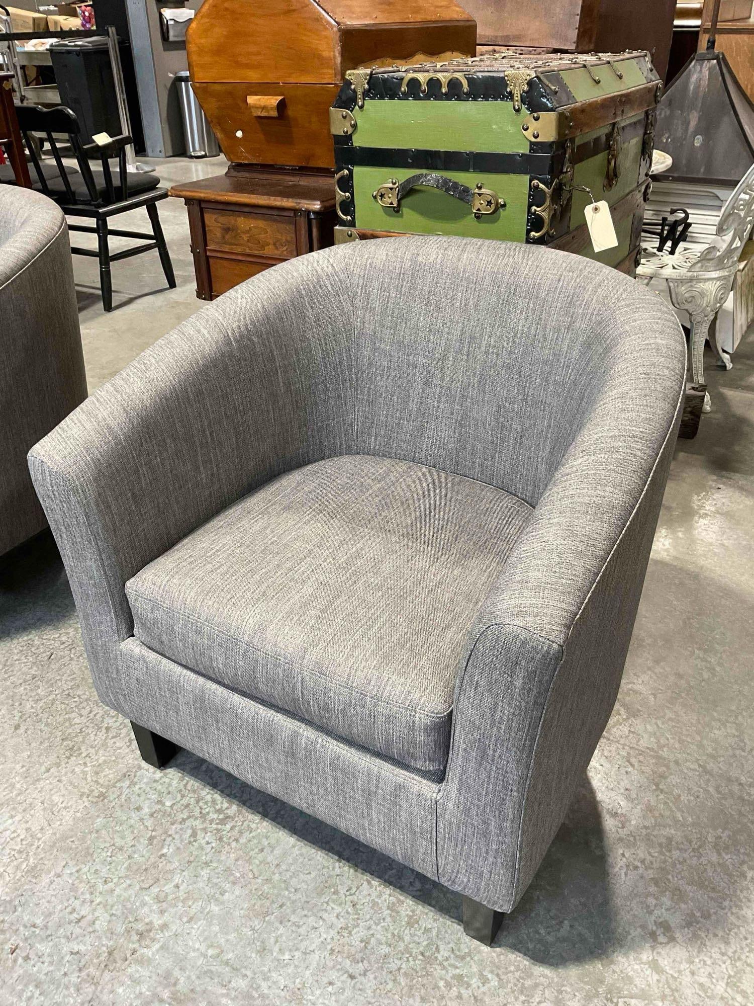Modern HD Designs Berlin Accent Barrel Chair w/ Heathered Gray Fabric Upholstery. See pics. - 3
