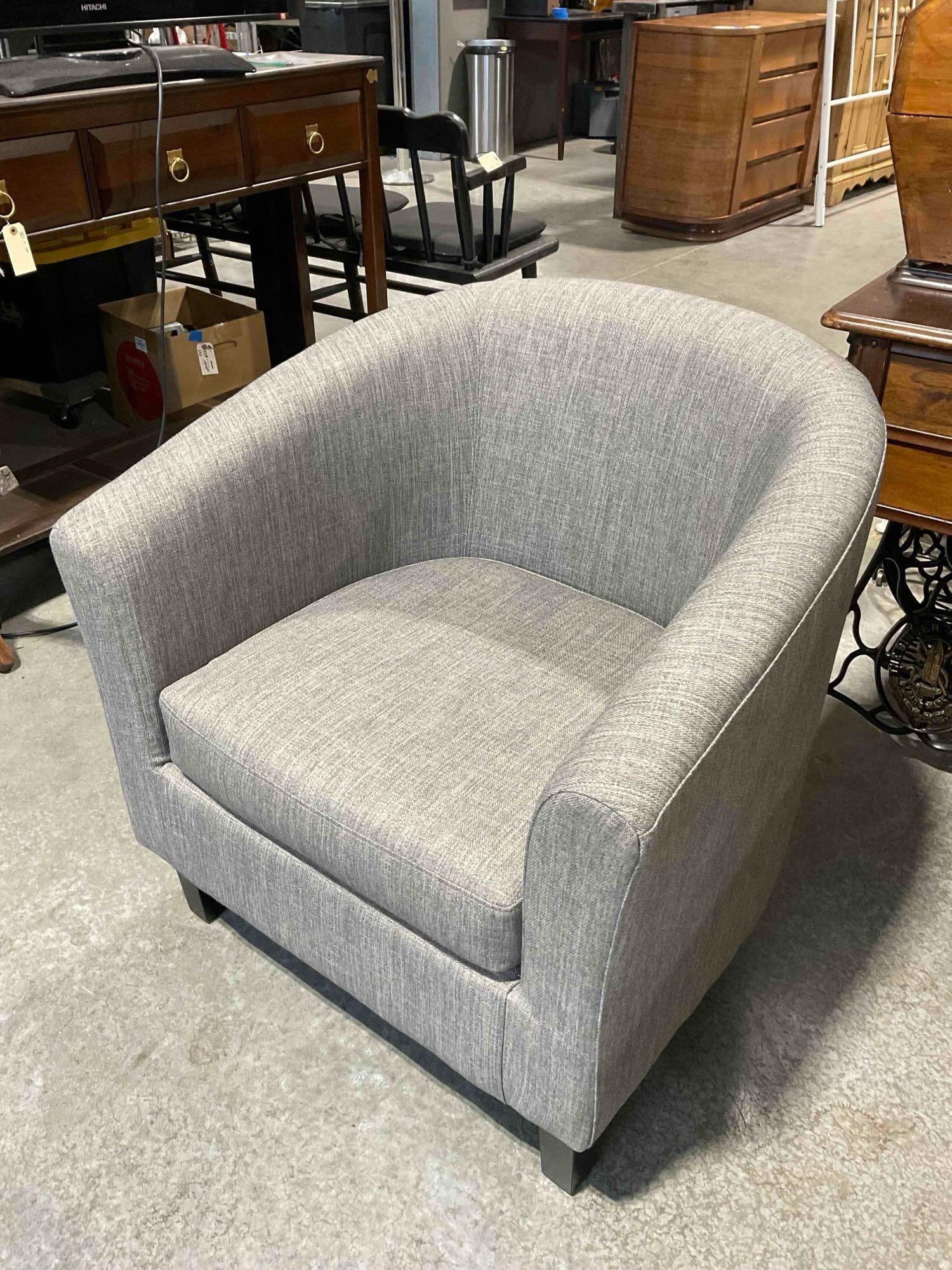 Modern HD Designs Berlin Accent Barrel Chair w/ Heathered Gray Fabric Upholstery. - 2