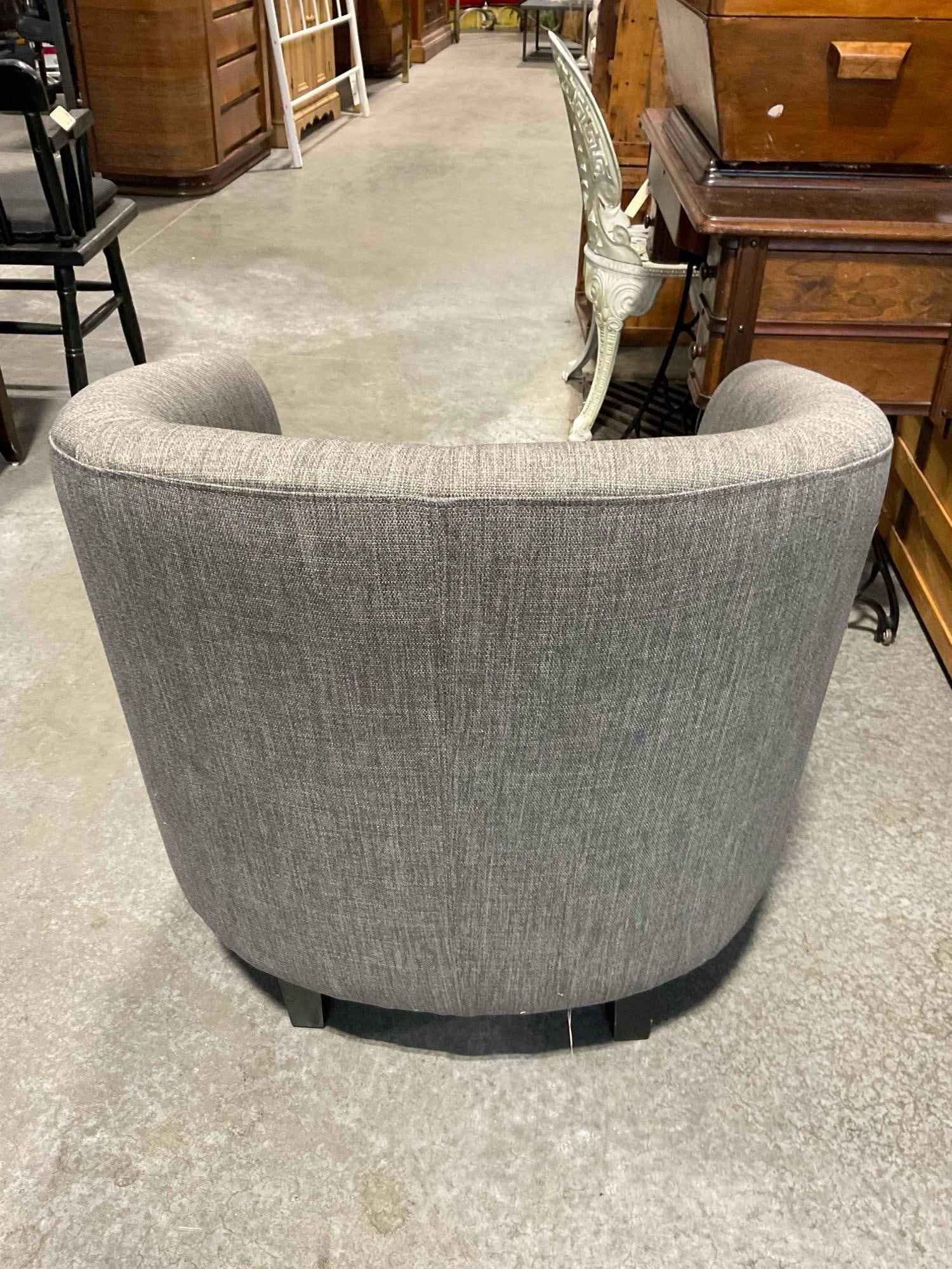 Modern HD Designs Berlin Accent Barrel Chair w/ Heathered Gray Fabric Upholstery. - 5