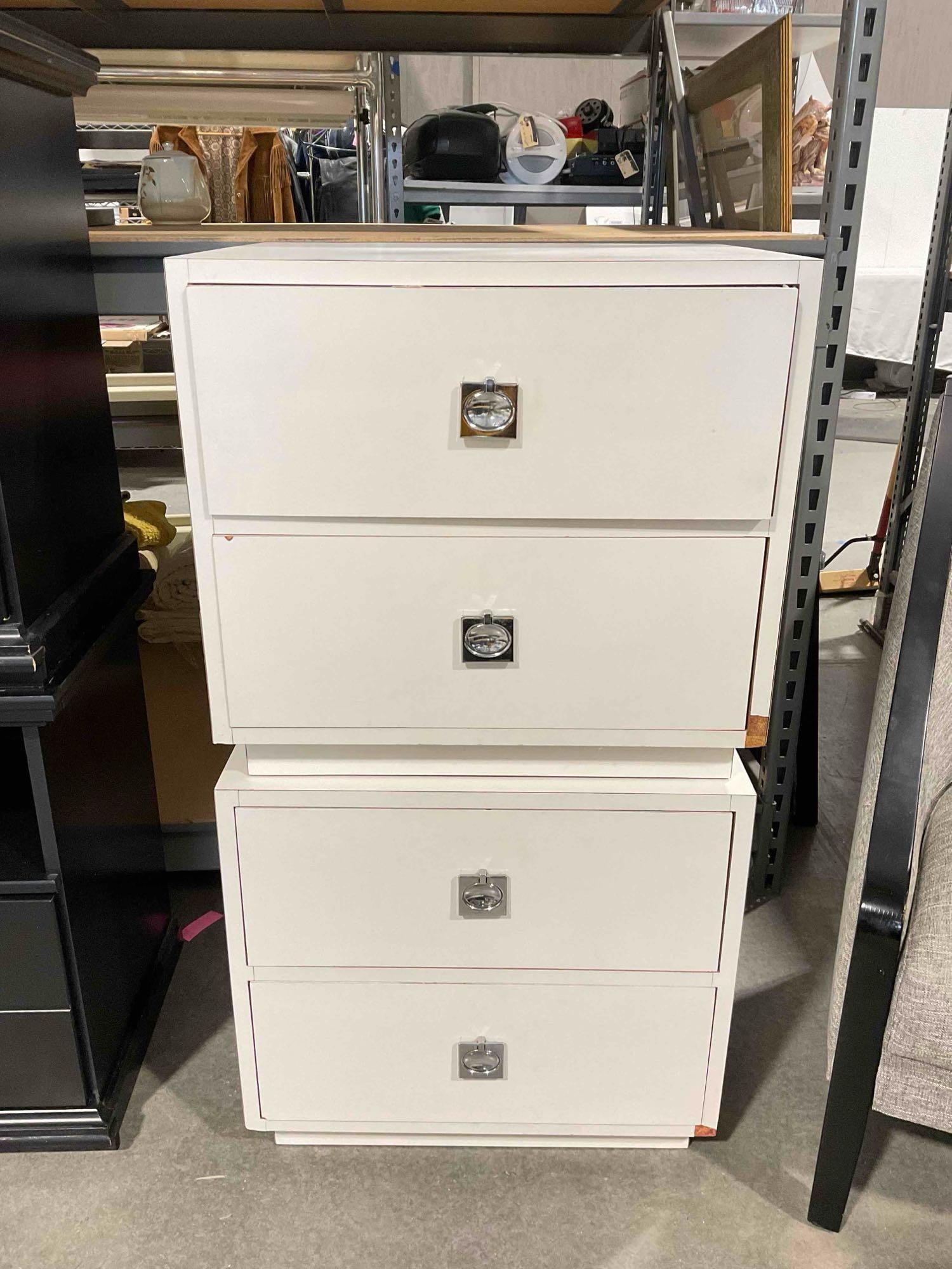 Modern White Painted Wood Nightstands End Tables w/ 2 Drawers. See pics.: Modern White Painted Wood Nightstands End Tables w/ 2 Drawers. Top drawer doesn't fit totally in slot, has some gashes and missing trim, see photos for condition. Measures 18" x 20" x 21" DM-6290