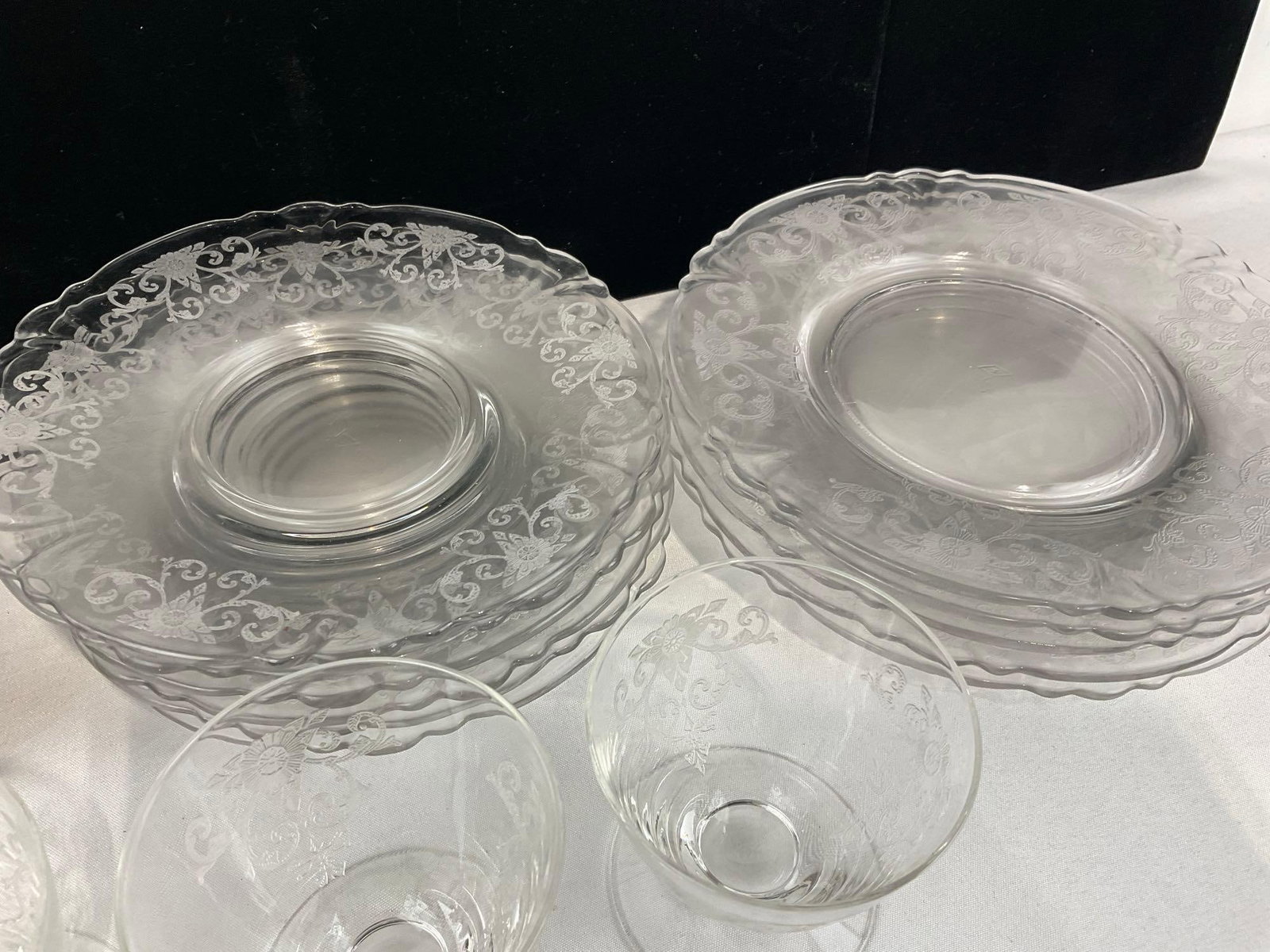 15 pieces of Vintage/Antique Heisey Etched Glass China, Same pattern, 6 & 6 Plates & 3 small cups - 4