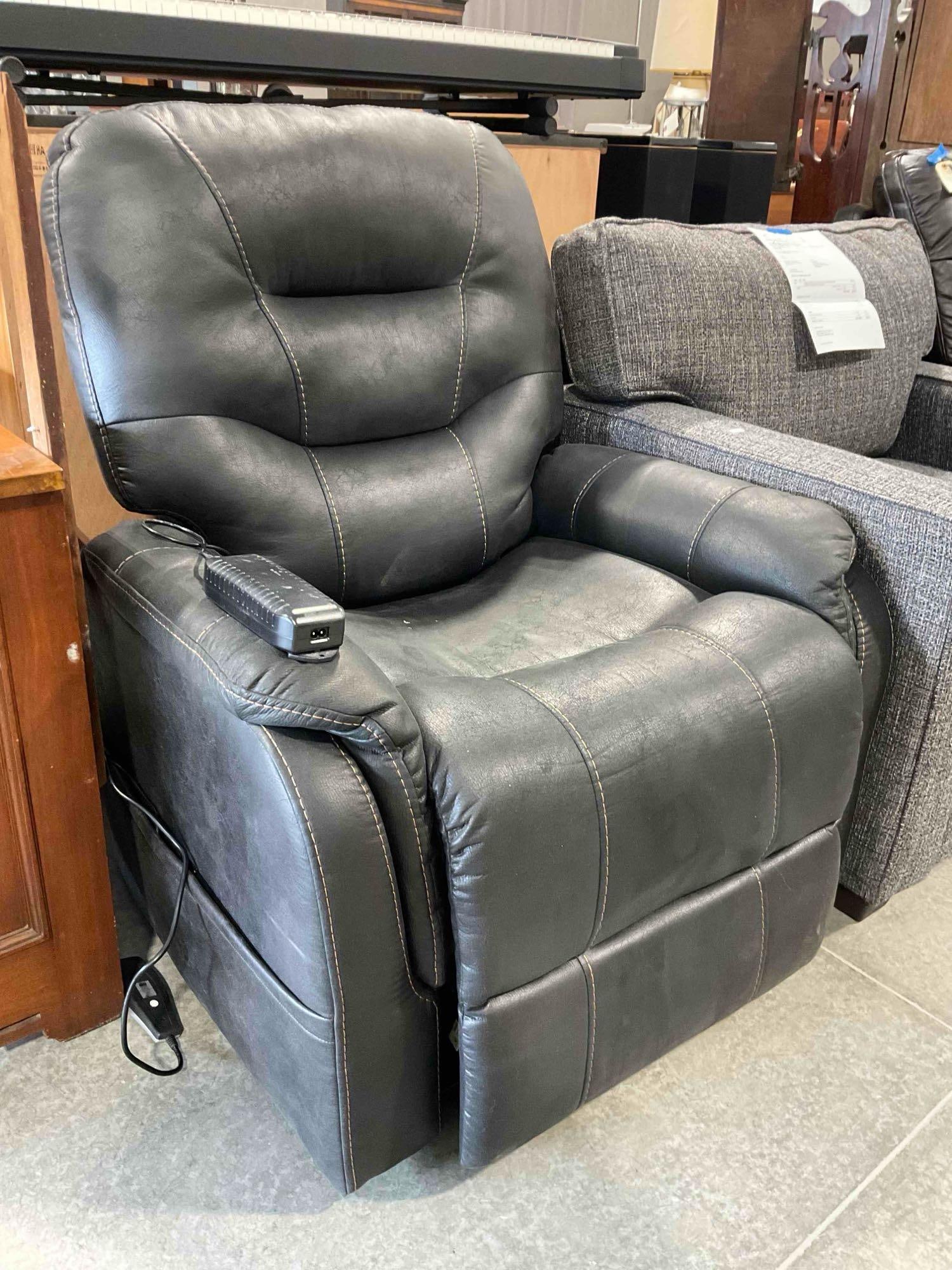 Tranquil Ease Power Lift & Recliner Chair w/ Black Faux Leather Upholstery. Tested, Works. See pi... - 2