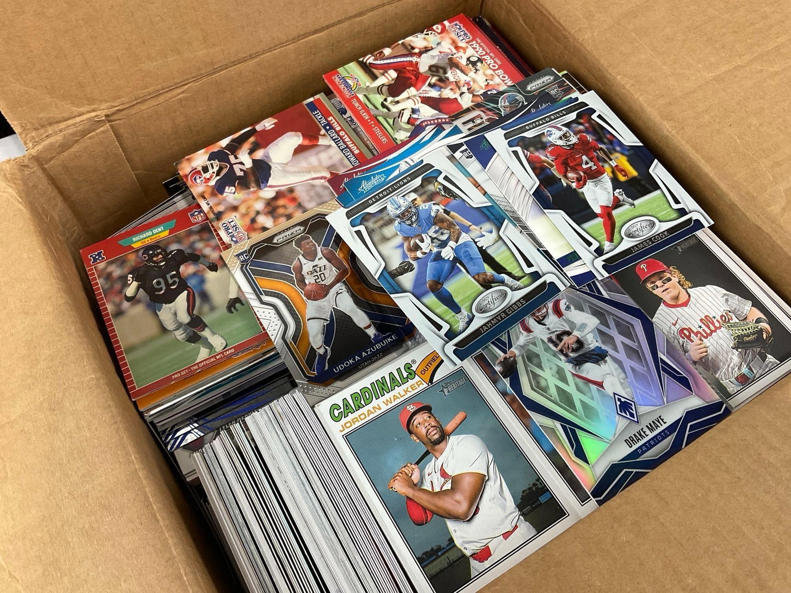 Variety of Sports Cards, largely Football, NFL Pro Set, Score, Heritage, Absolute Football, & more - 4