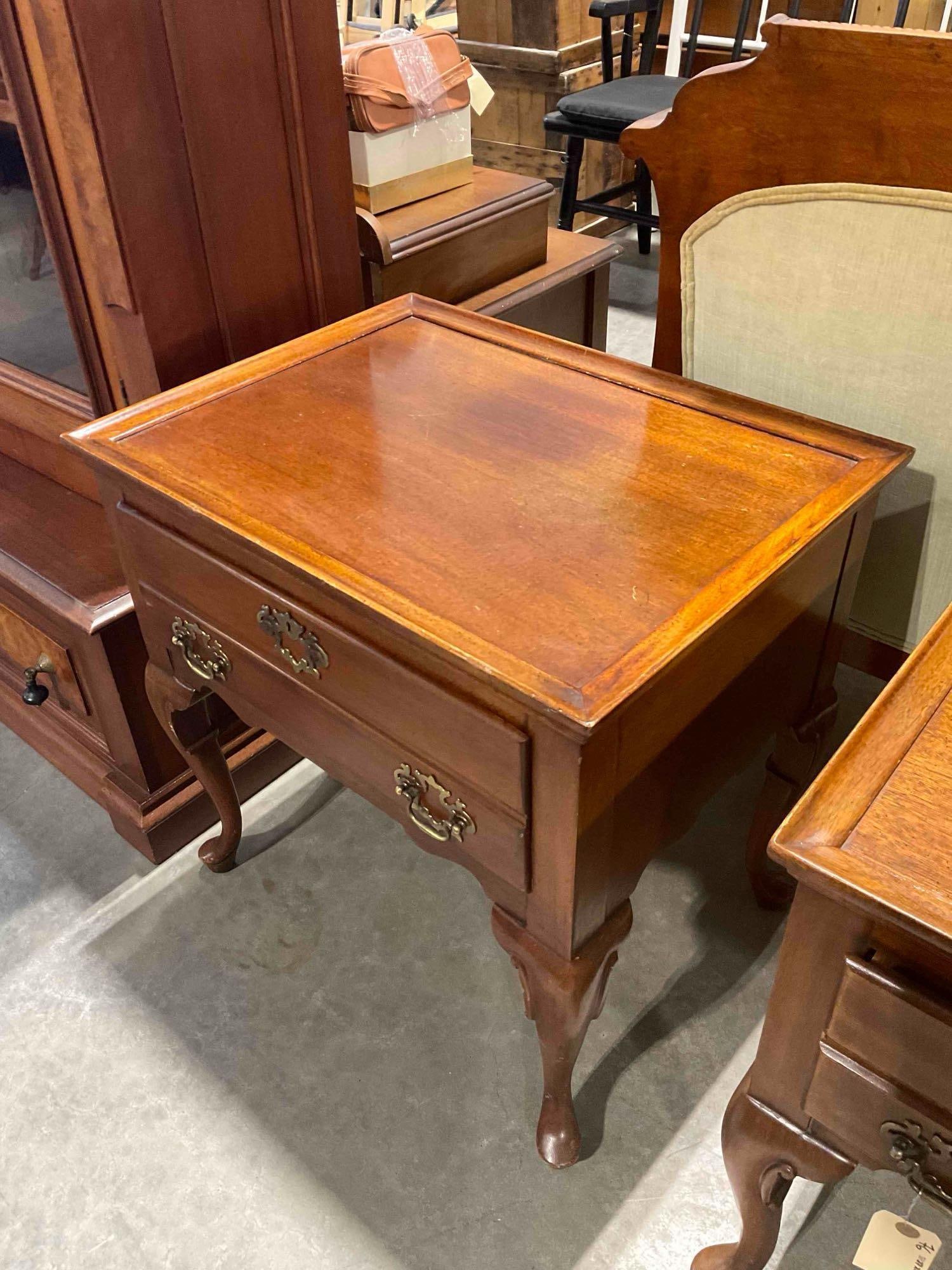 Vintage Queen Anne Style Mahogany? Bedside End Table w/ Drawer. See pics. - 2