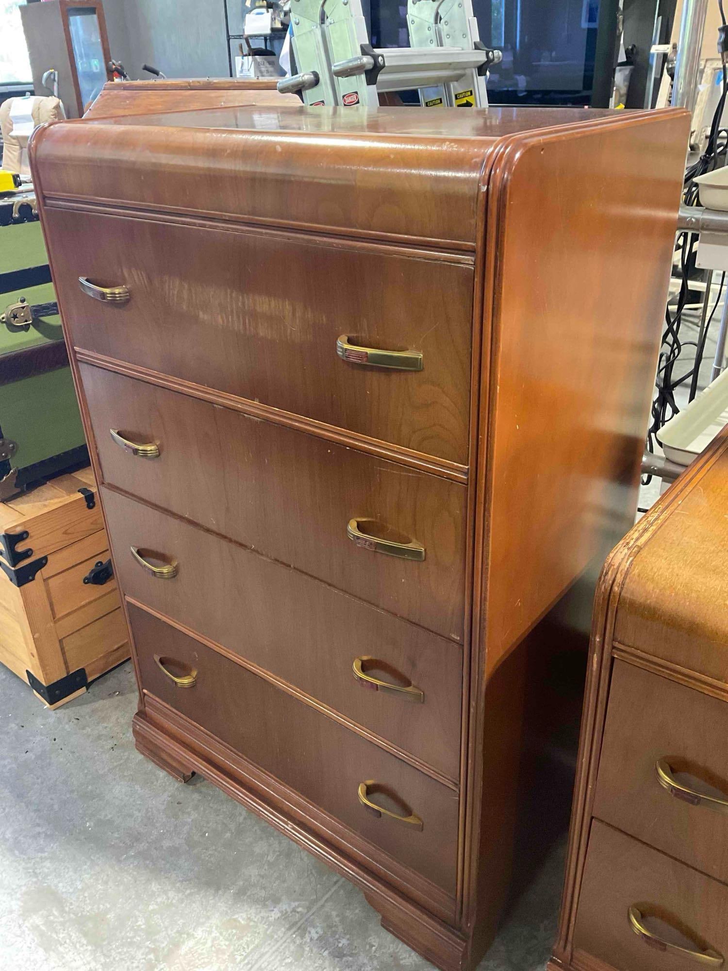 Handsome Antique Art Deco Waterfall Style Dresser w/ 4 Dovetailed Drawers & Bakelite? Details. - 4