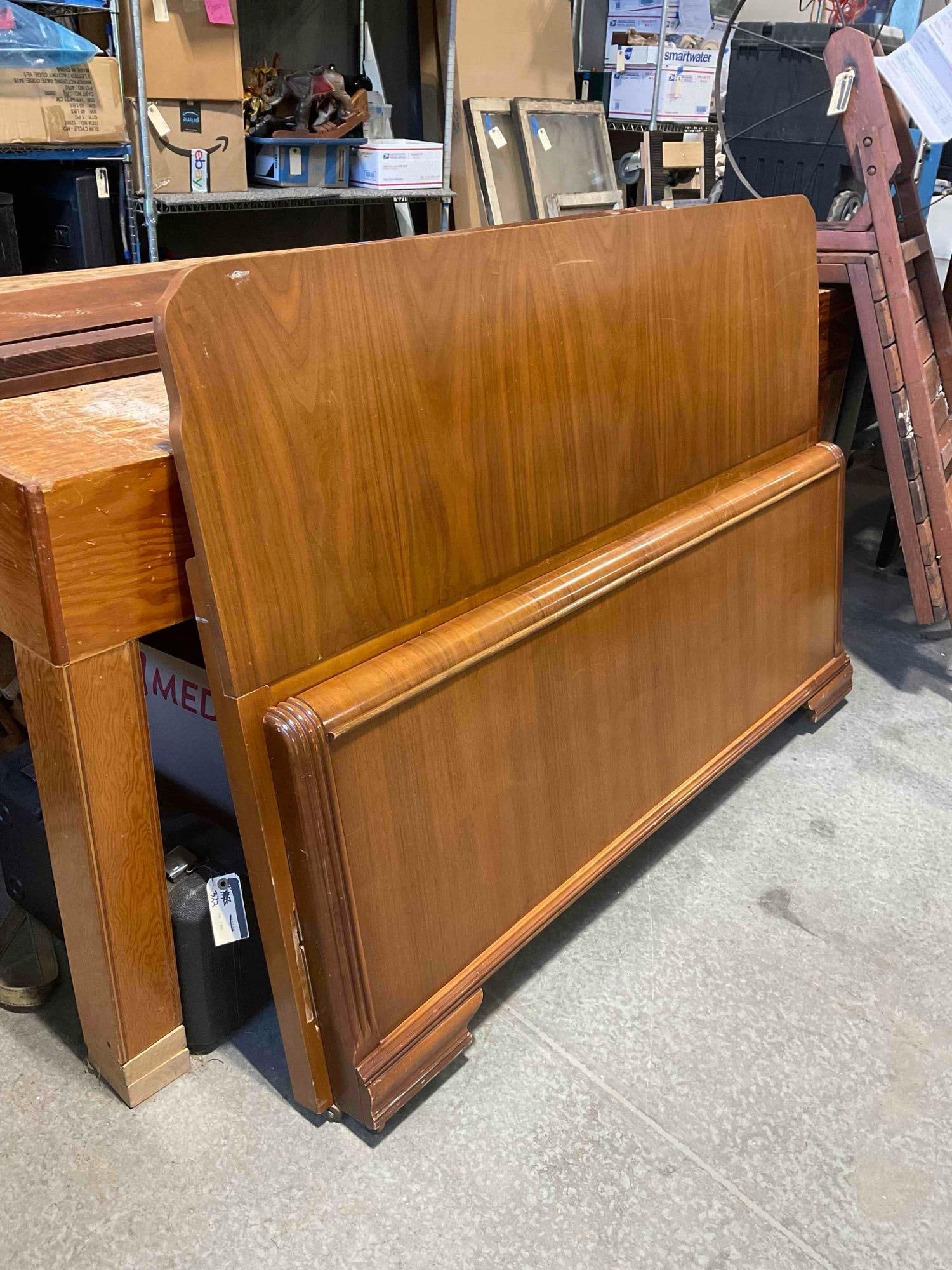 Handsome Antique Art Deco Waterfall Style Queen Sized Walnut? Wood Bed Frame w/ Lovely Grain. - 2