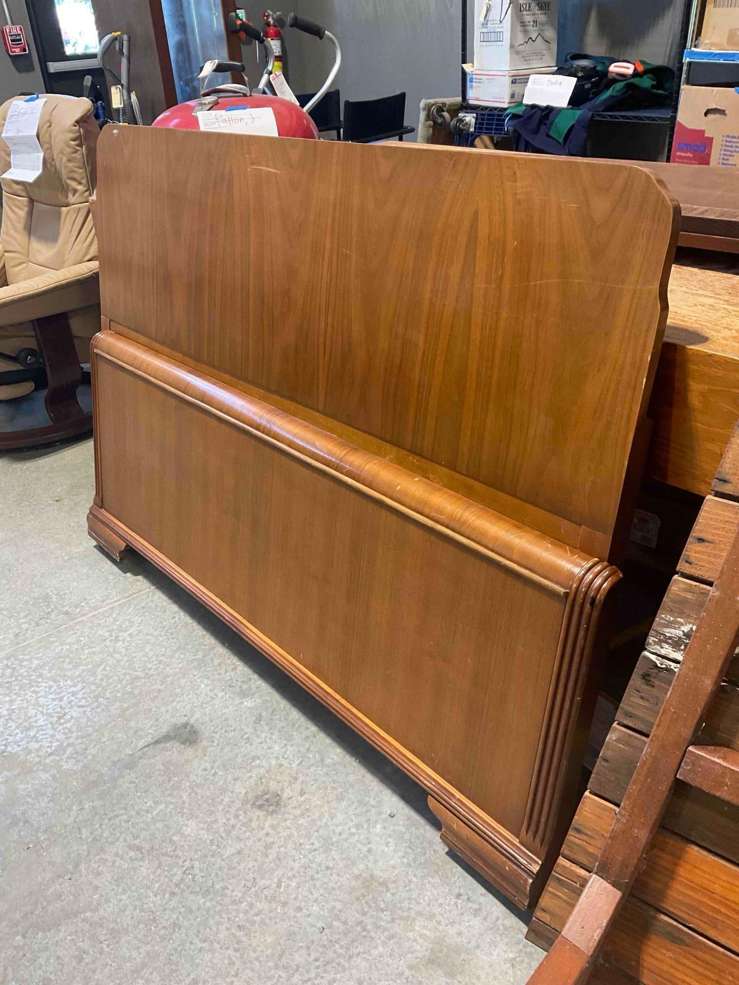 Handsome Antique Art Deco Waterfall Style Queen Sized Walnut? Wood Bed Frame w/ Lovely Grain. - 3