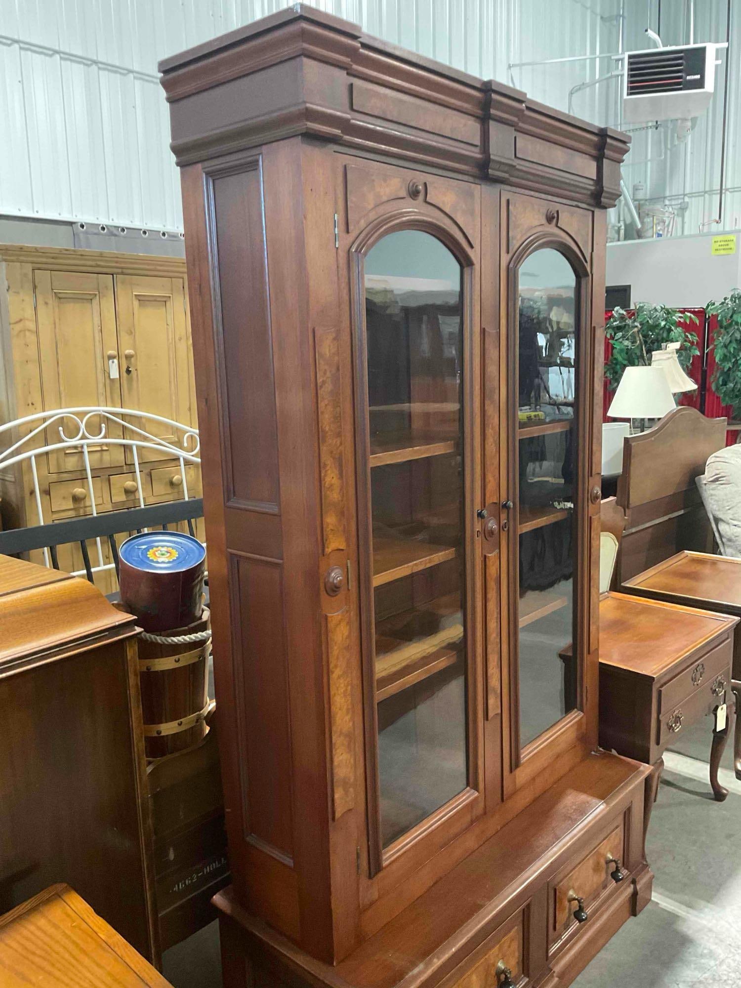Gorgeous Antique Victorian Walnut & Burl Wood Library Bookcase w/ Arched Glass Doors. - 2