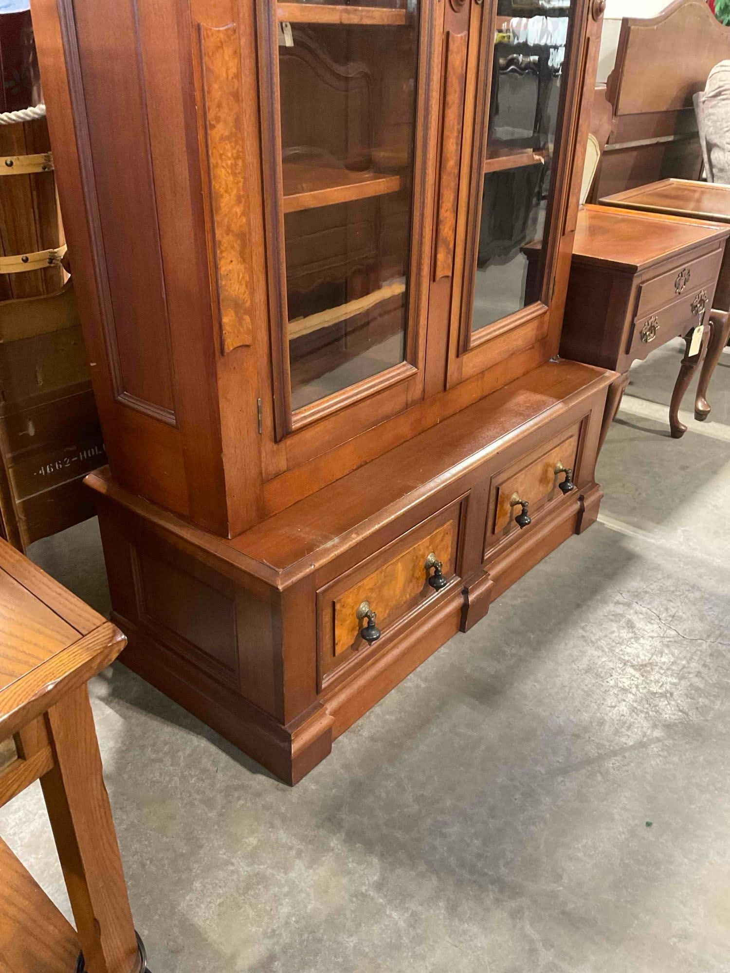 Gorgeous Antique Victorian Walnut & Burl Wood Library Bookcase w/ Arched Glass Doors. - 3