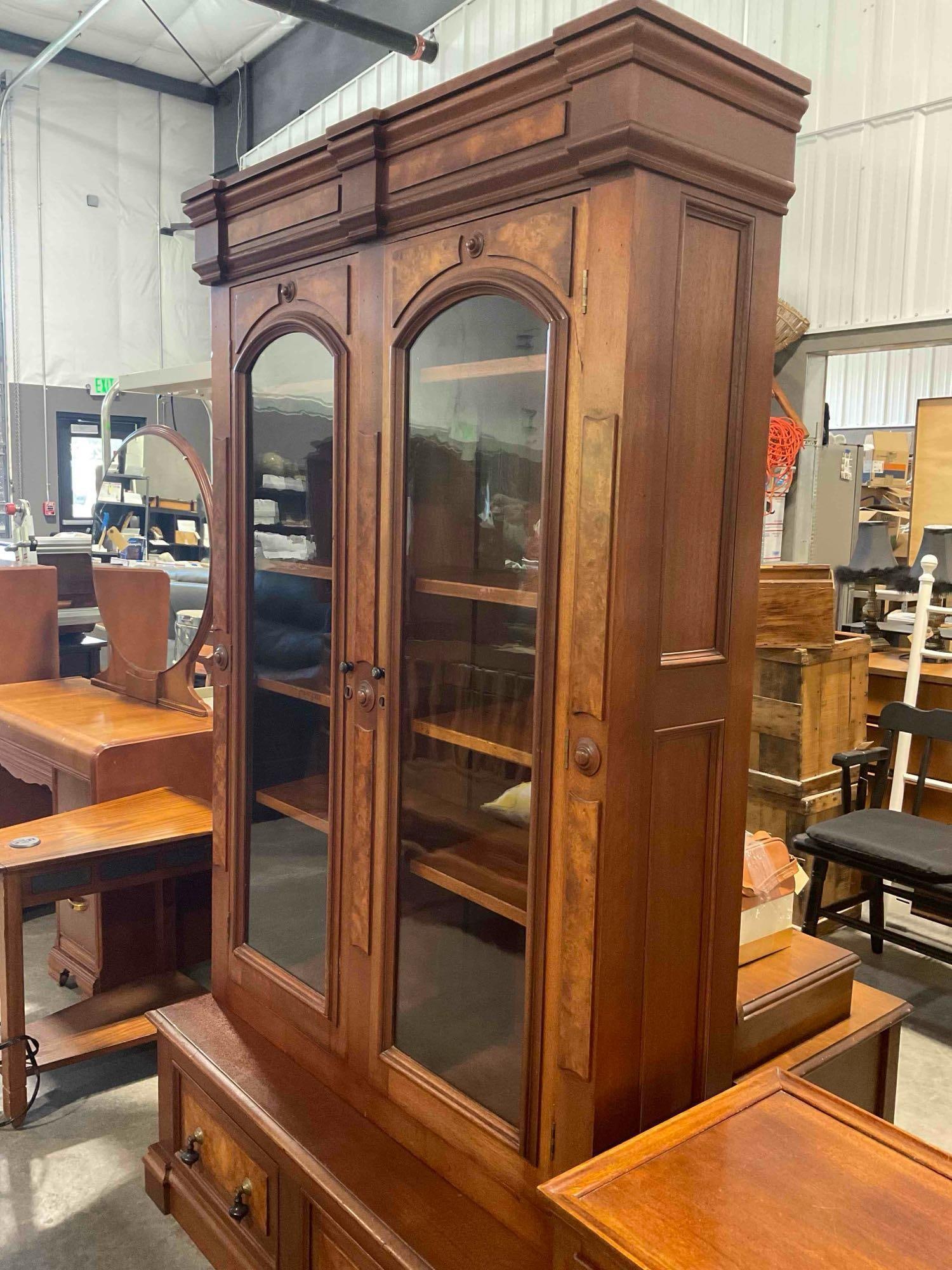 Gorgeous Antique Victorian Walnut & Burl Wood Library Bookcase w/ Arched Glass Doors. - 4