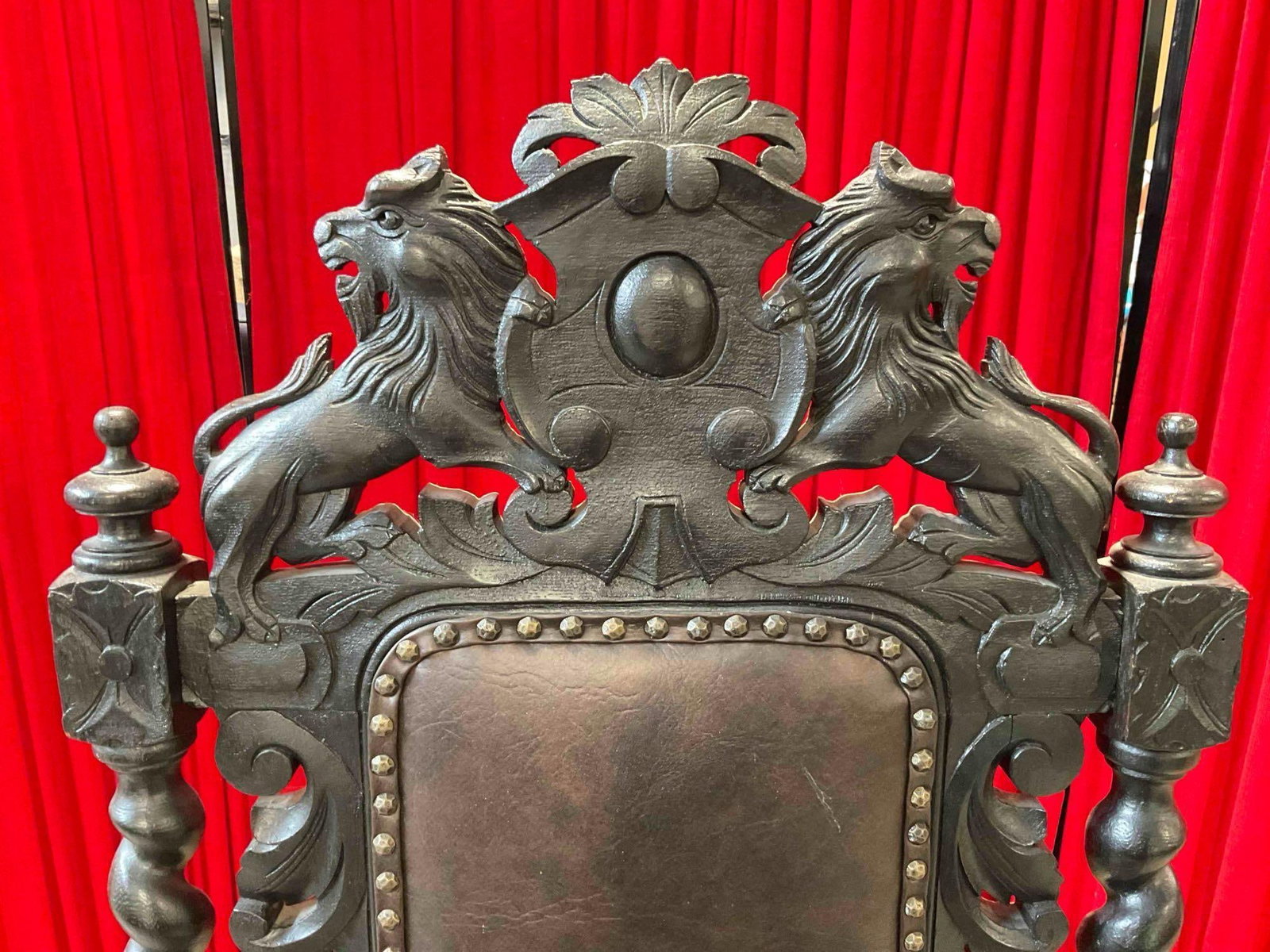 Antique 18/19th Cent.European Renaissance, Boroque Carved Dark Wood Throne Chair w/ Lion Details. - 2