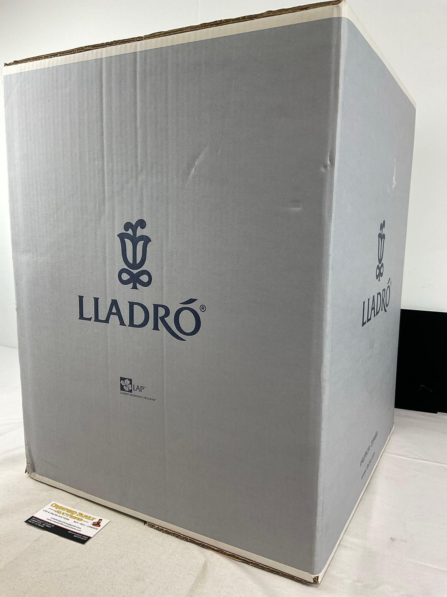 NEW IN BOX Rare Gorgeous LLADRO Sculpture #010.06809 Flowers For Everyone 15x11x9 inches - 4