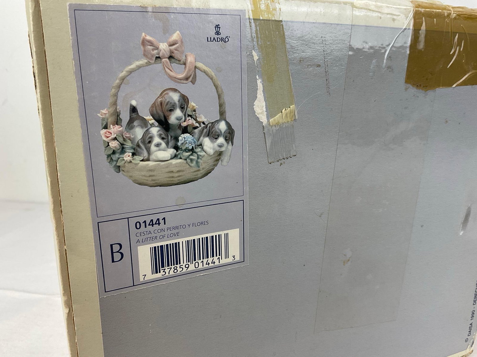 Rare LLADRO Glazed Porcelain Figurine in box, Retired #01441 A Litter of Love, 7h x 6w x 5d in - 2