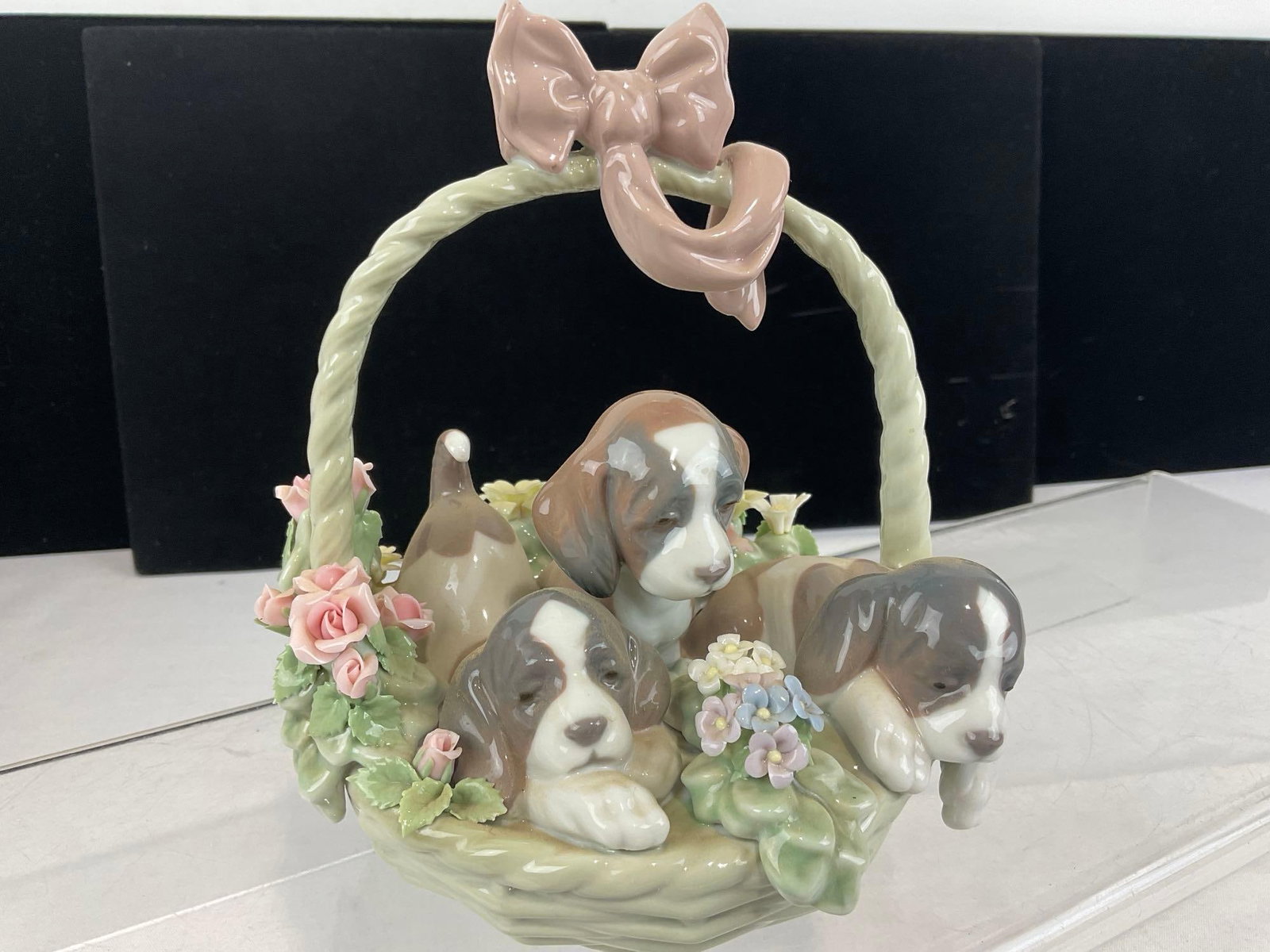 Rare LLADRO Glazed Porcelain Figurine in box, Retired #01441 A Litter of Love, 7h x 6w x 5d in - 3
