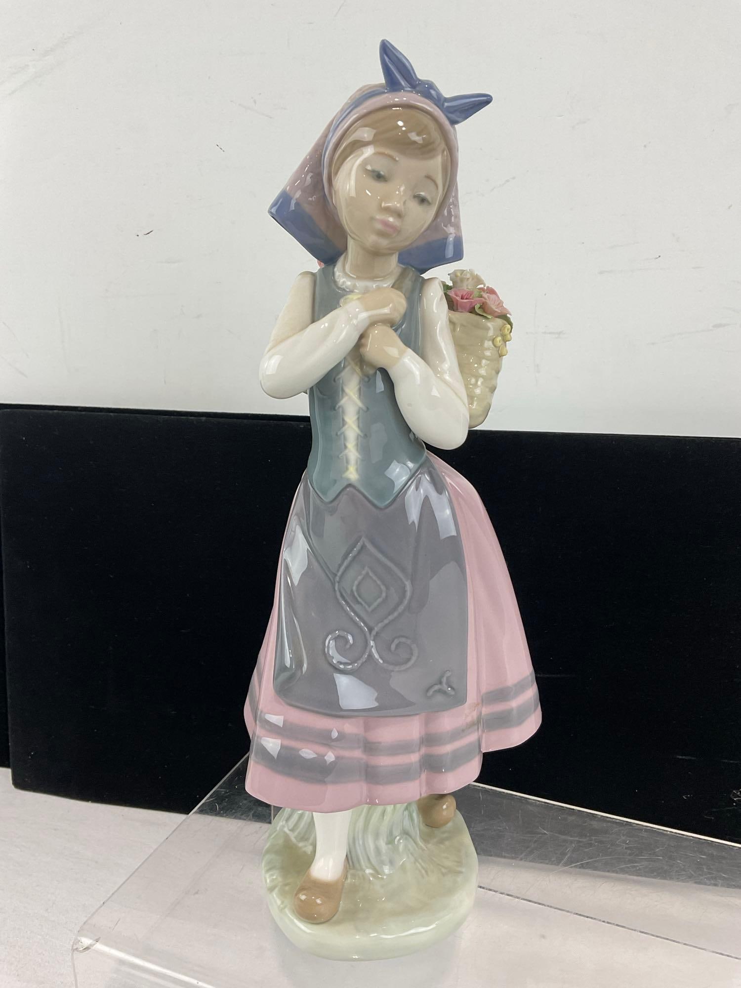 LLADRO Glazed Porcelain Figurine in box, #1417 Natures Bounty, 11x5x4 inches - 3