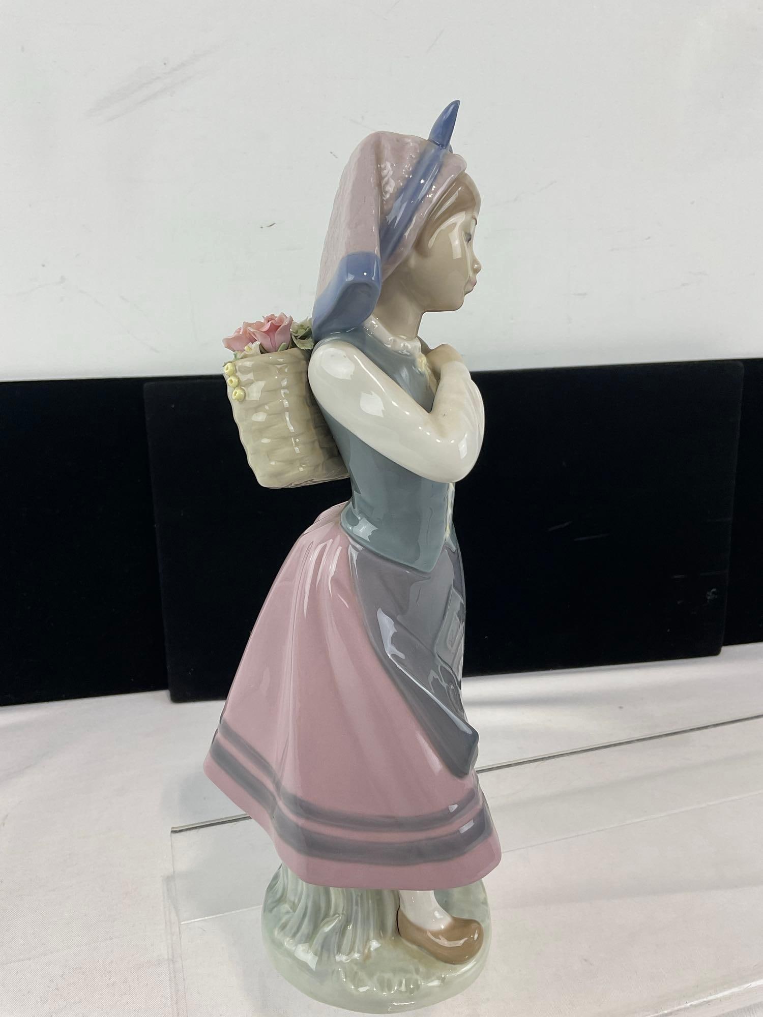 LLADRO Glazed Porcelain Figurine in box, #1417 Natures Bounty, 11x5x4 inches - 5
