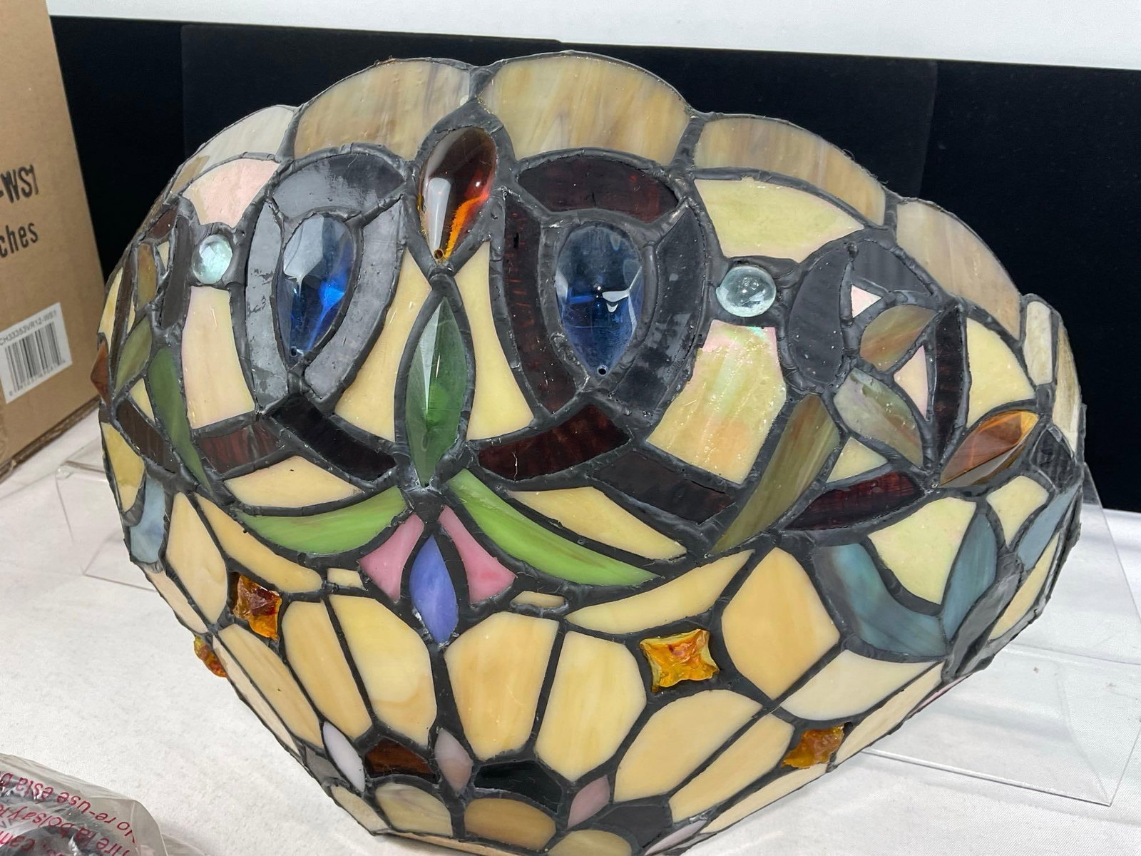 Set of 2 Chloe Lighting Inc Stained Glass Wall Sconces, Multicolor & Slag Glass, in box - 4