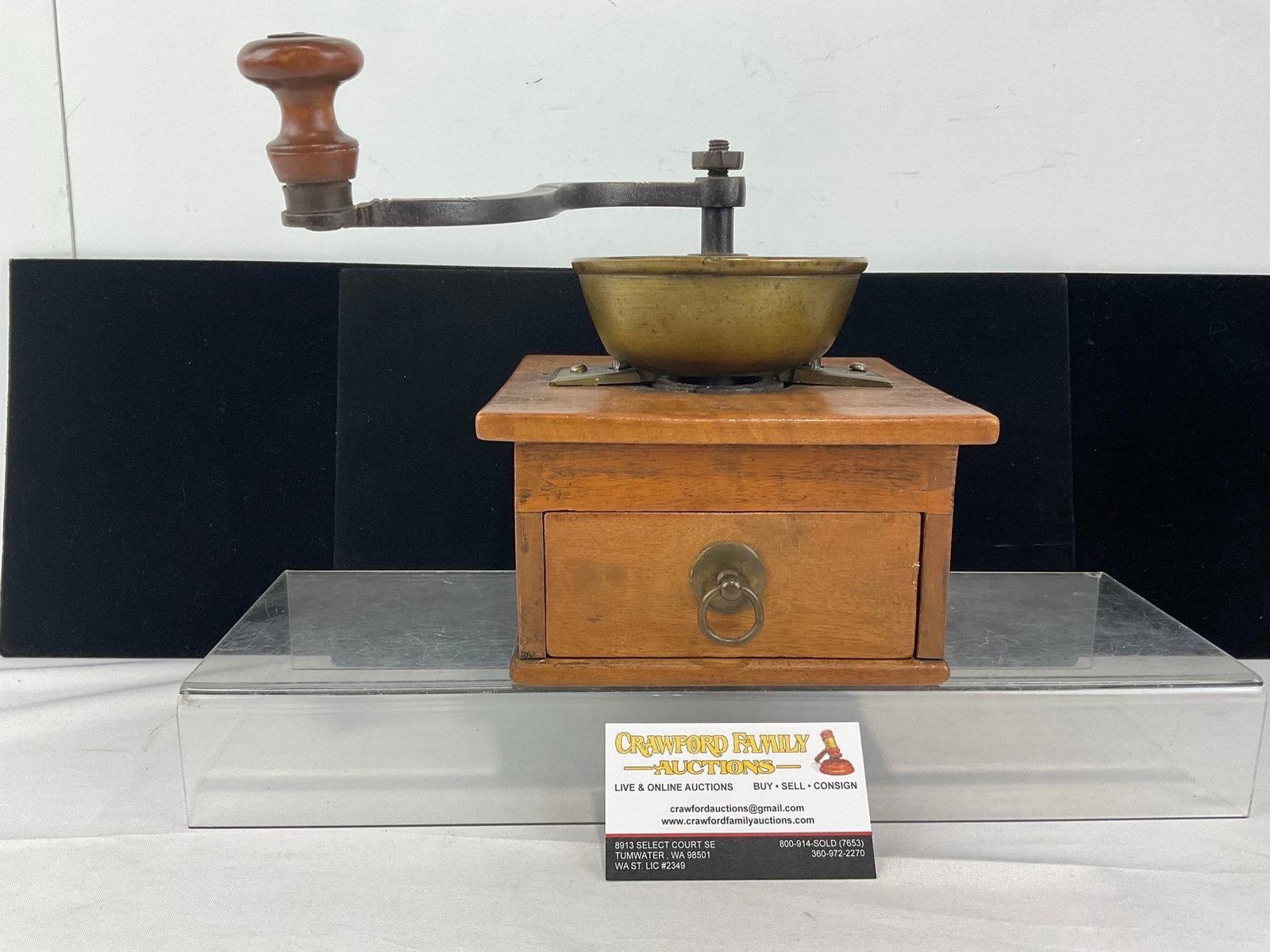 Vintage Handcrank Coffee Grinder, 9h x 8w x 8d, Cast Iron & Brass: Shows some signs of age. See pics for condition. Measures approx 9h x 8w x 8d inches. E-6290