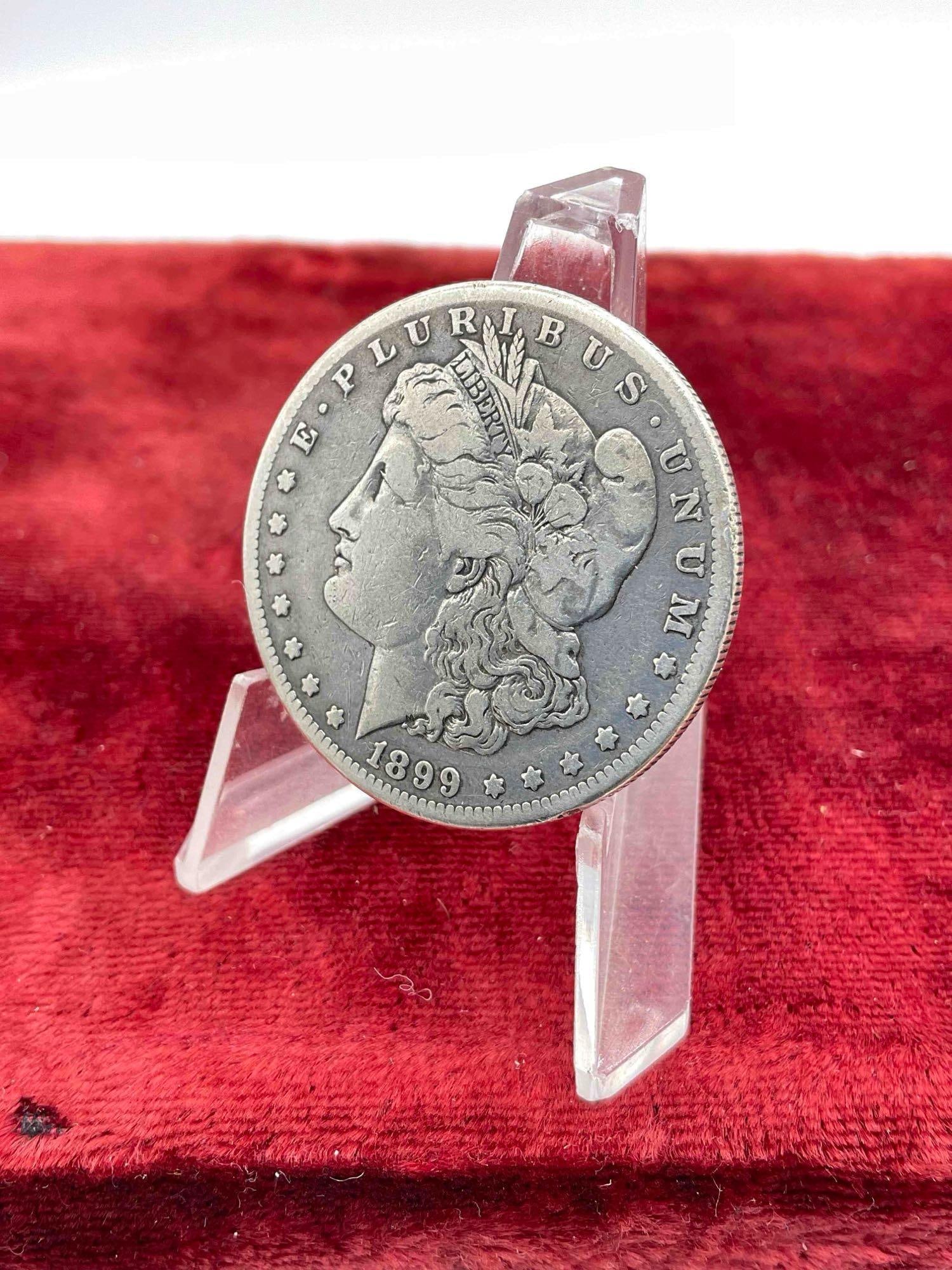 Antique 1899-O Silver Morgan Dollar Coin. (1 of 2)