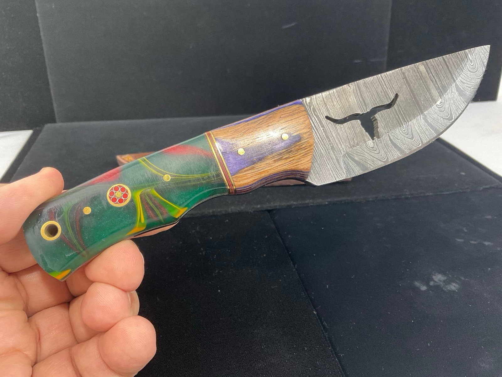 Longhorn Cut Out Damascus Steel Knife w/3 inch blade, Tinted Wood/Green Resin handle, Leather She... - 2