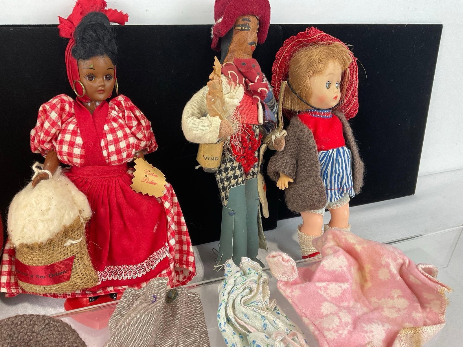 6 Folk Dolls, Magis Roma Italian Doll, Praline Lady, NOLA souvenir, SA Peasant Doll, & some clothes - 5