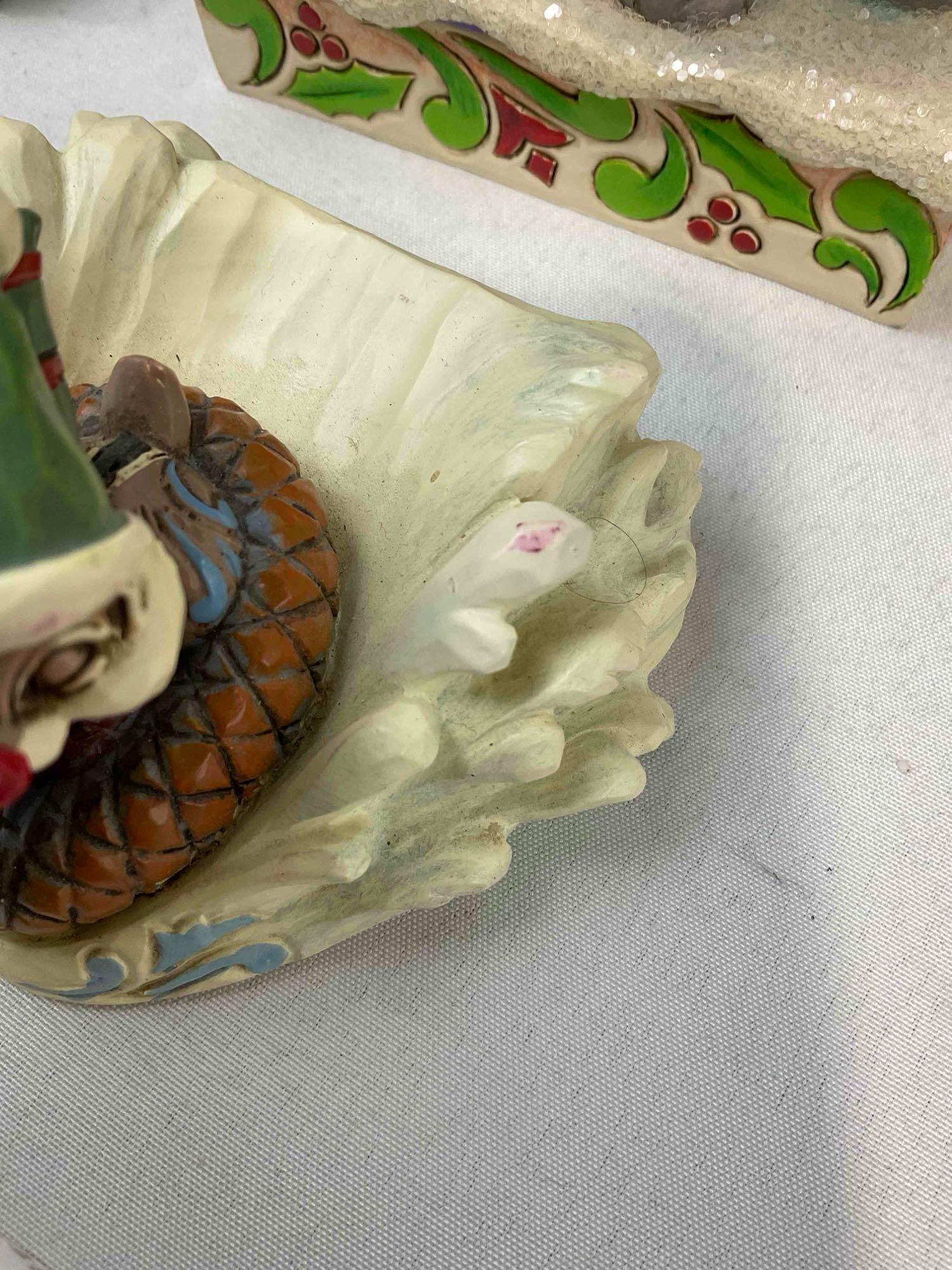 4 pcs Jim Shore ENESCO Disney Showcase Composite Christmas Decorative Figurines. - 4