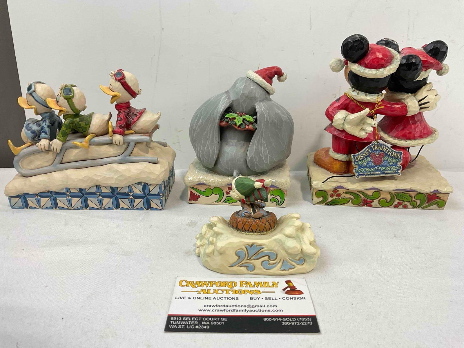 4 pcs Jim Shore ENESCO Disney Showcase Composite Christmas Decorative Figurines. - 8