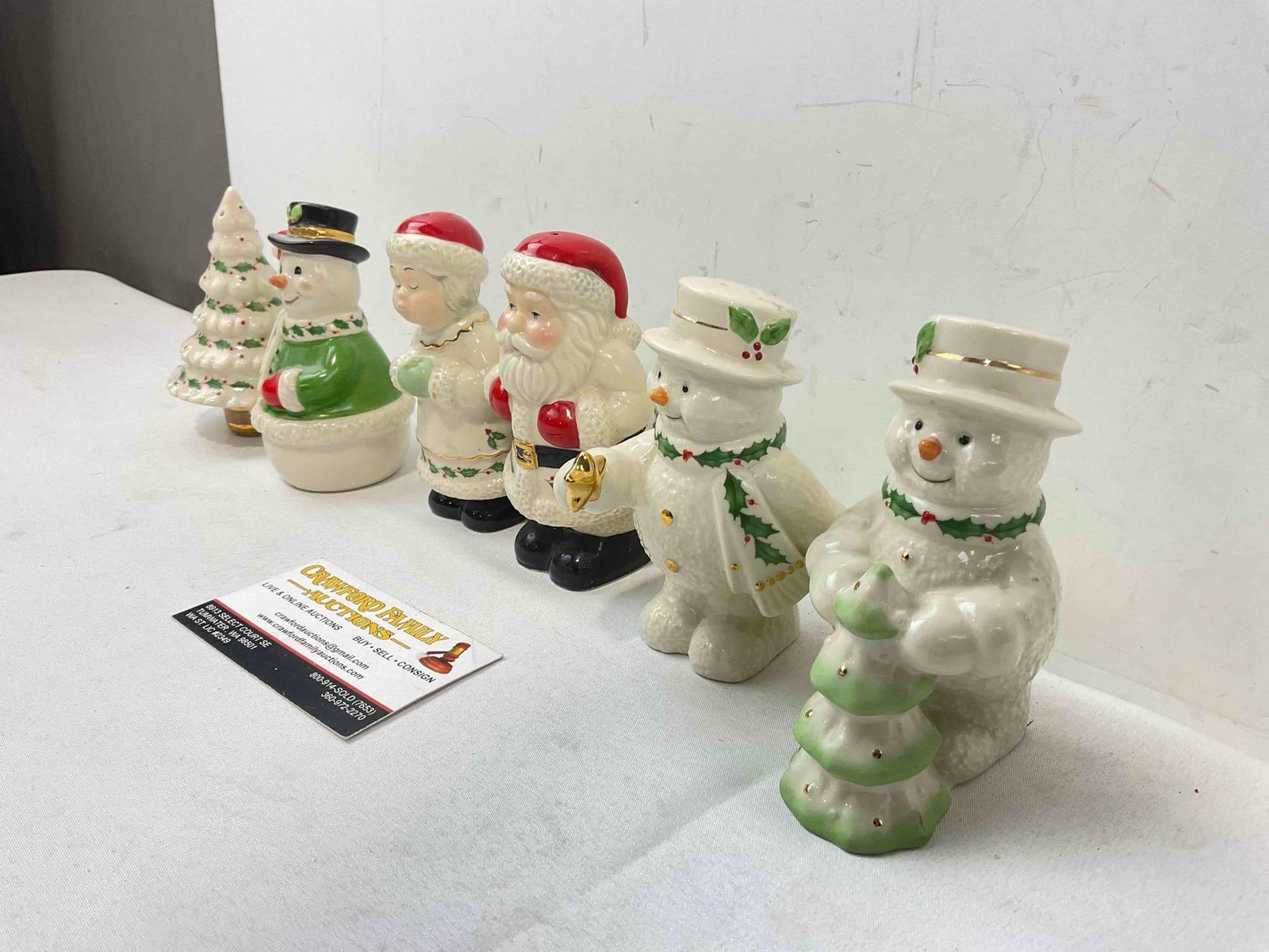 6 pcs Lenox Ceramic Christmas Themed Salt & Pepper Shakers. See pics. - 3