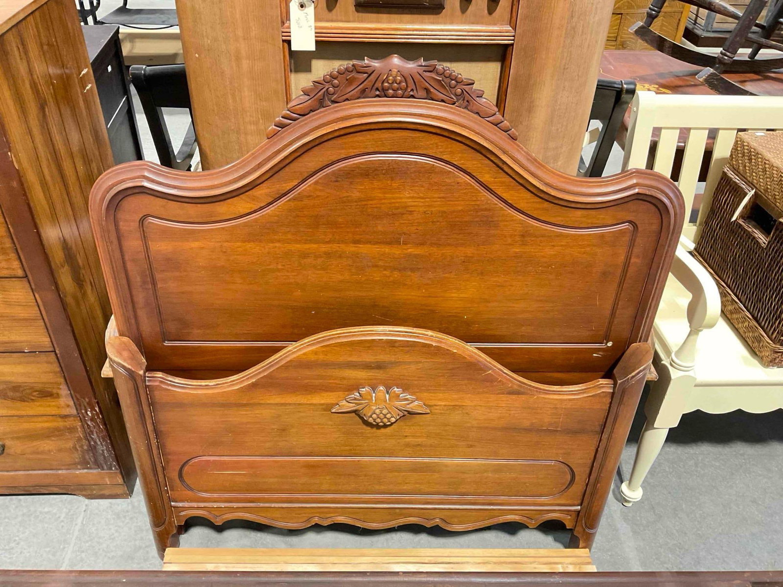 Vintage Davis Cabinet Company Walnut Wood Twin Bed Frame w/ Carved Grape Details. See pics. - 2