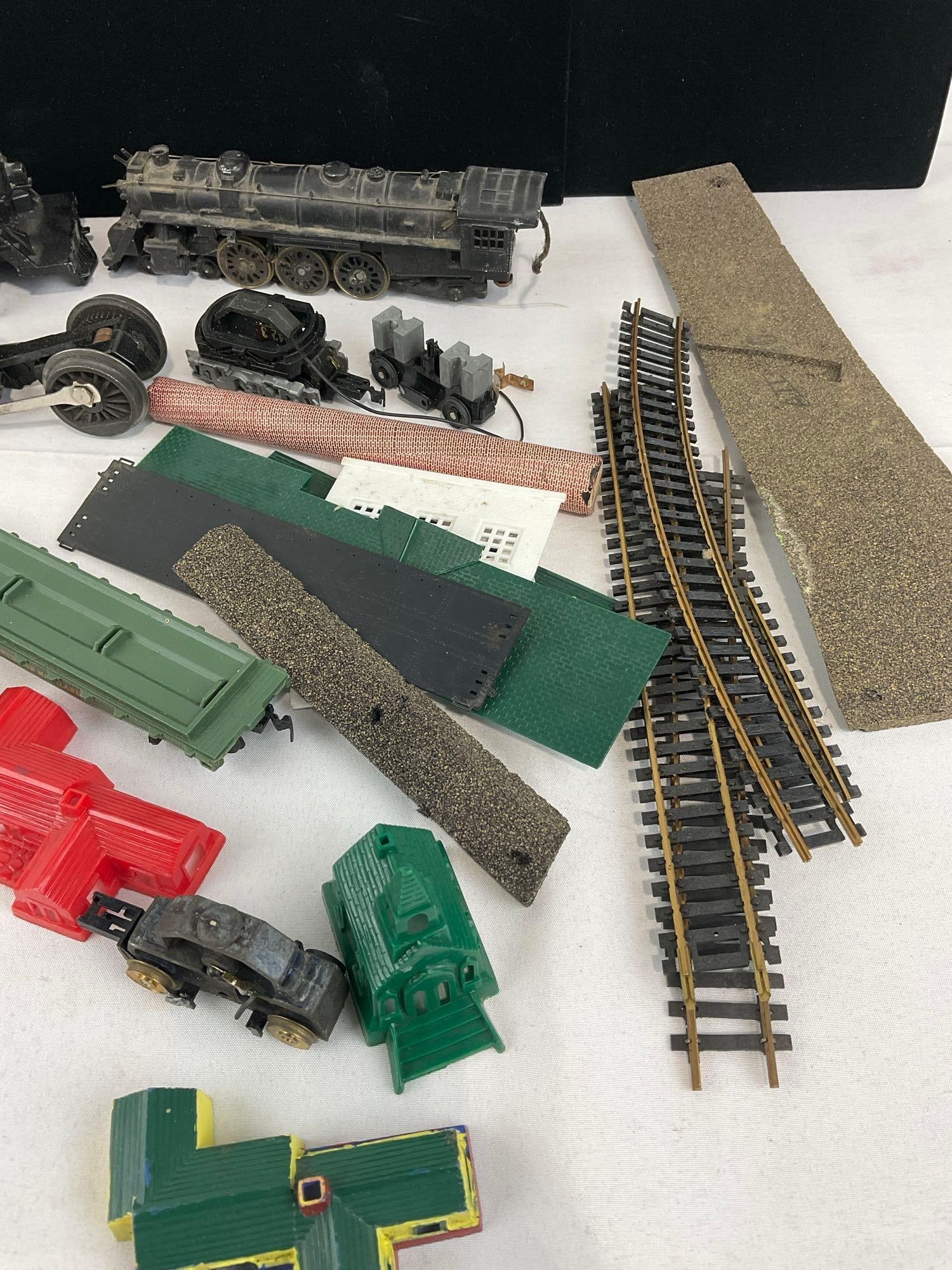 Vintage Train Pieces, Cars, some wear, Shell Oil Tanker, looks to be HO & O Scale - 4