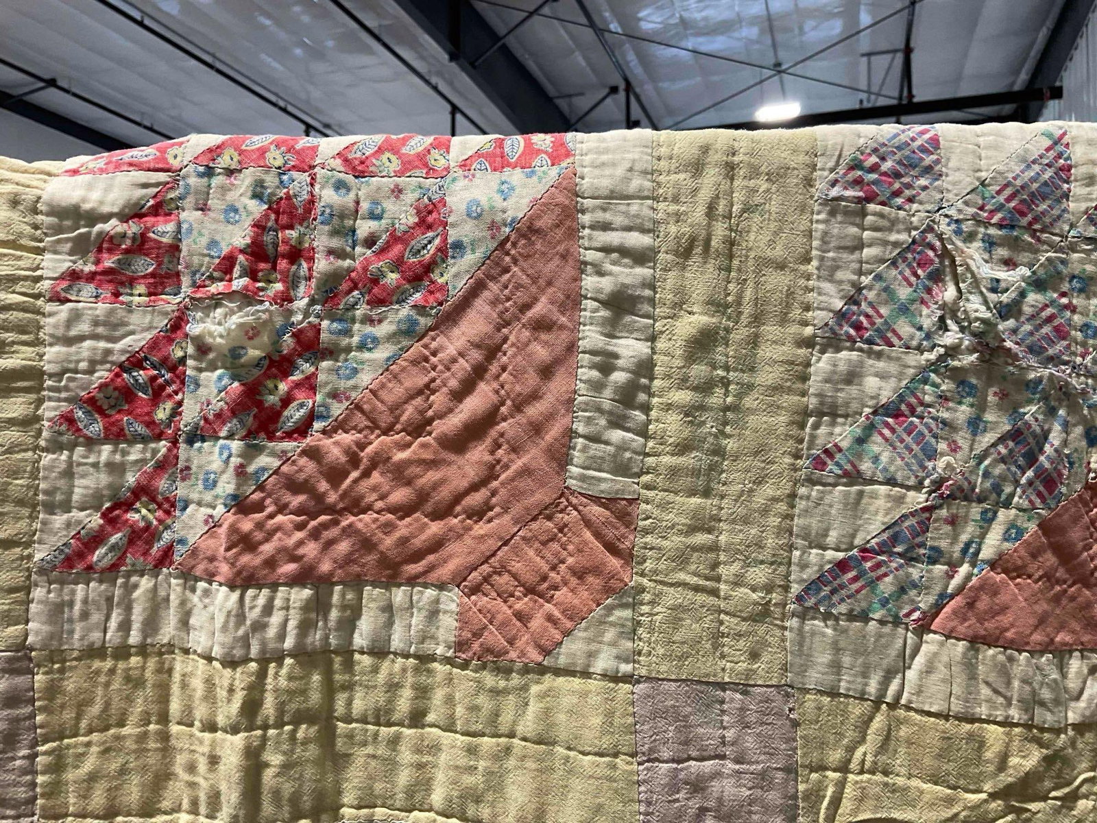Vintage Hand Quilted Yellow Patchwork Blanket Bedspread w/ Flower Basket Pattern. 80" x 70" - 5
