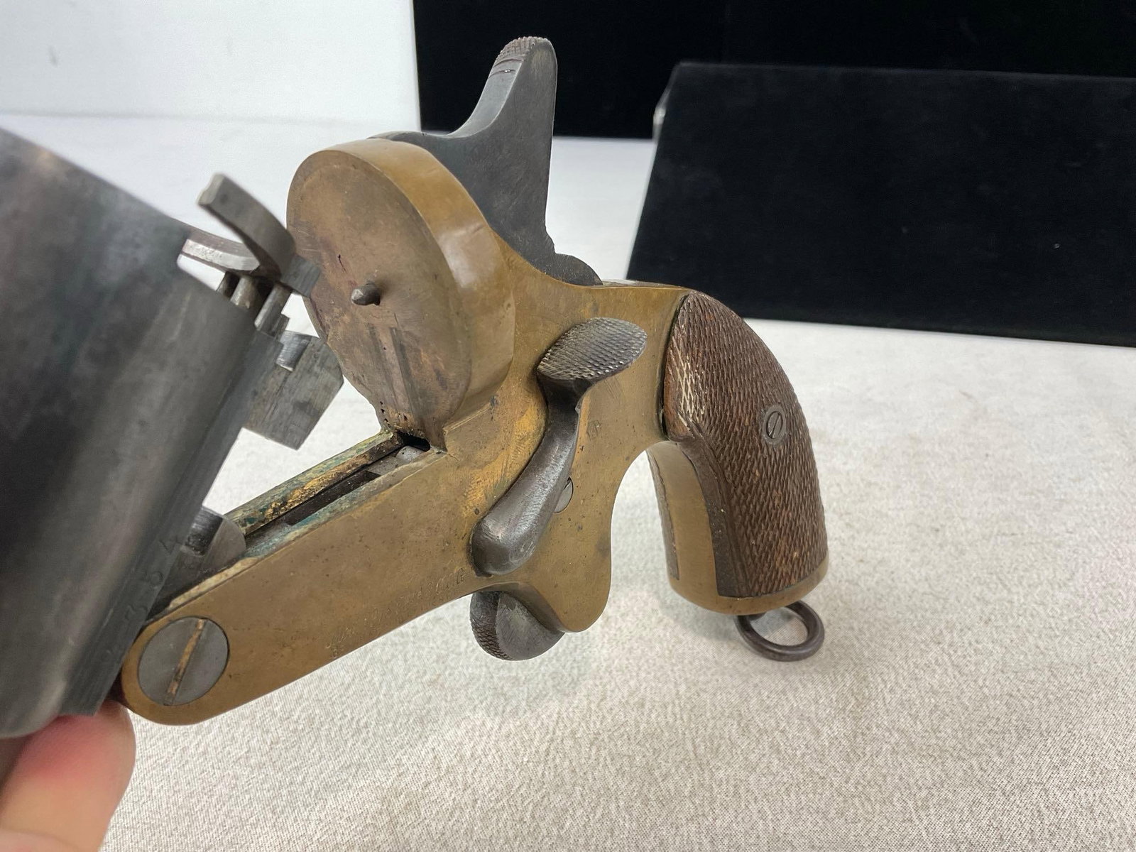 WWI era French Model 1918 Bte. SGOG Flare Gun, Brass & Steel, 1.5 in bore, spur trigger, SN:2354 - 9