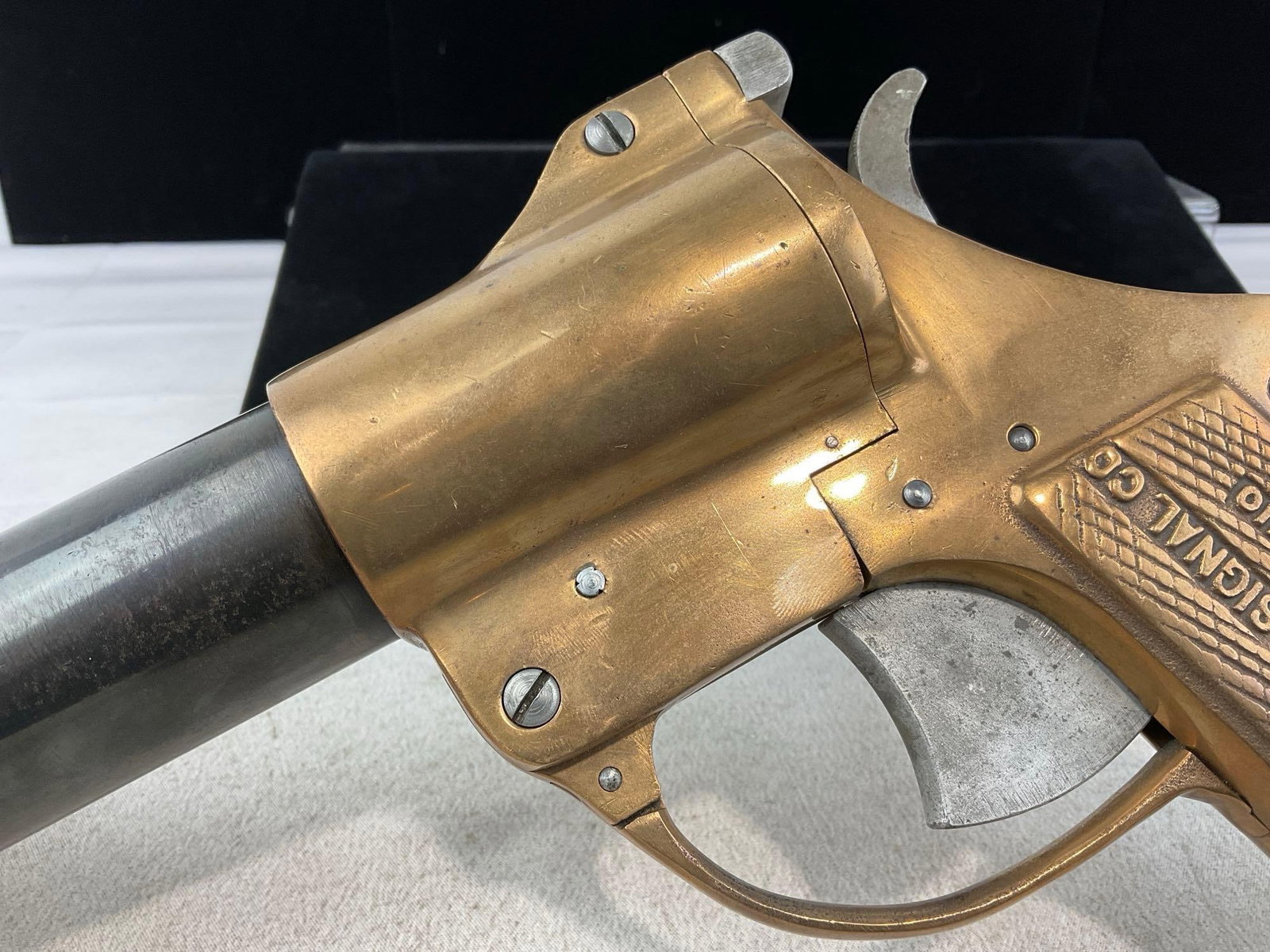 WWII 1944 International Flare Signal Co. model 52 37mm Flare Gun, Brass & Steel, SN:29061 - 3