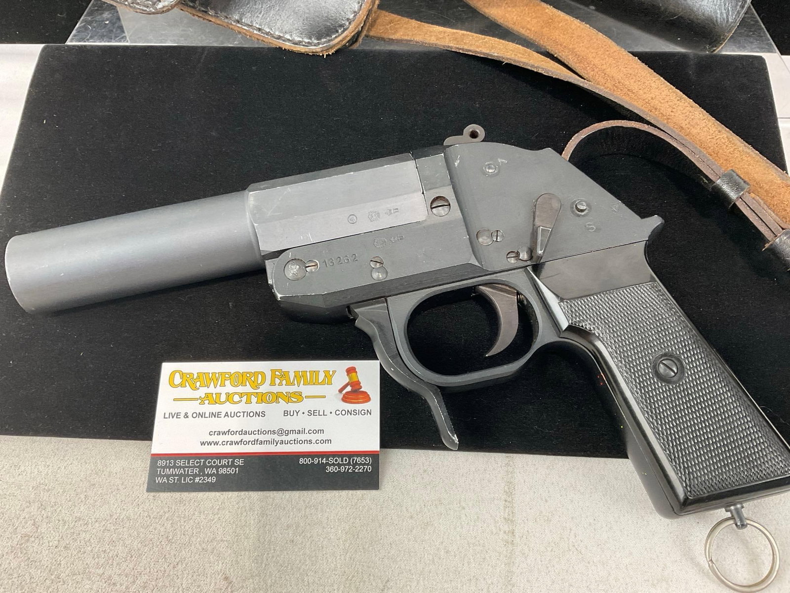 1966 East German LP1 Flare Gun, 26.5mm bore, Polymer w/Aluminum Barrel, w/Leather Case/Holster - 2