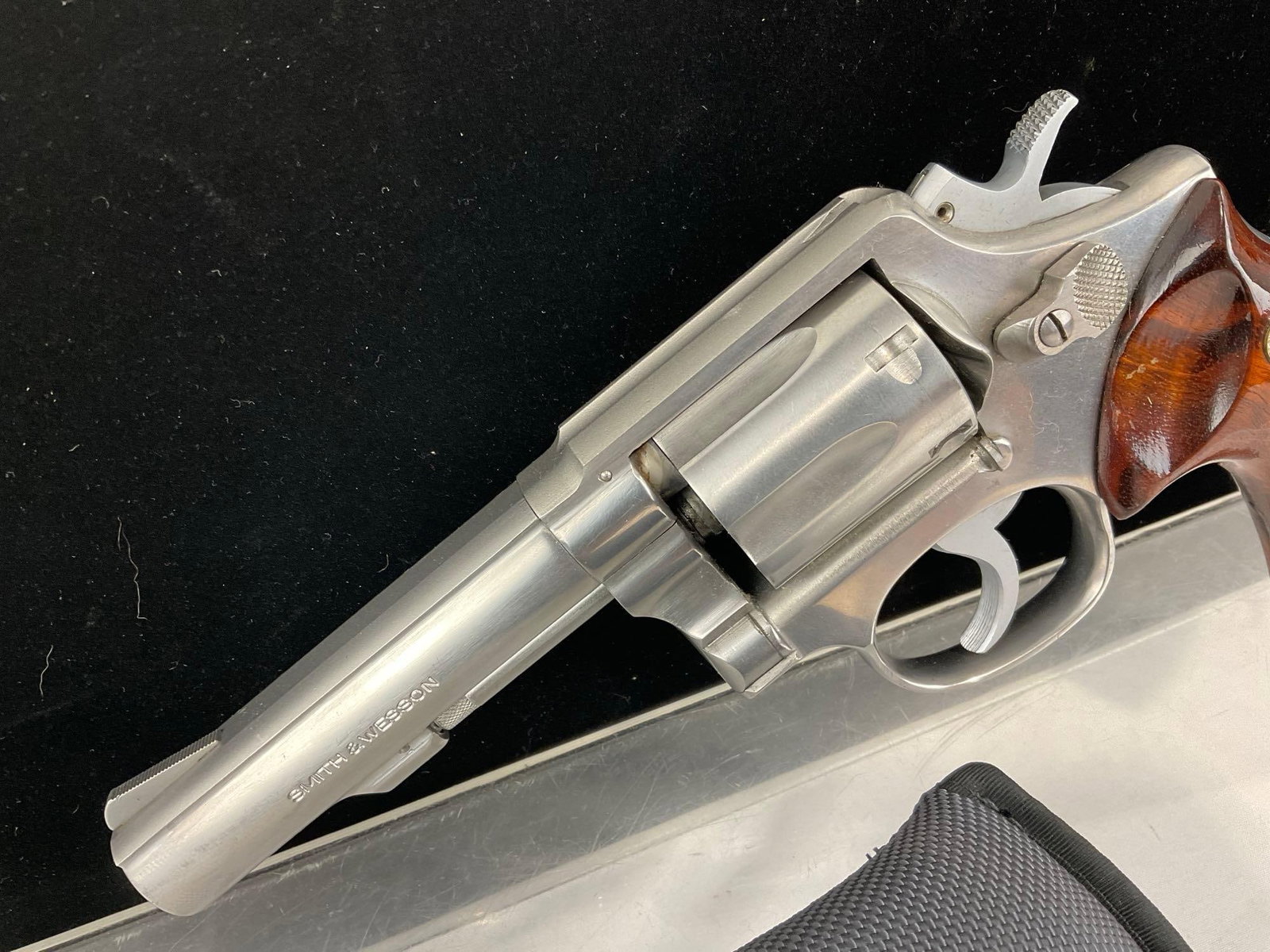 Vintage 1980s Smith & Wesson mod. 64-3 Six round cylinder .38 Special Revolver SN:75812 FFL - 2